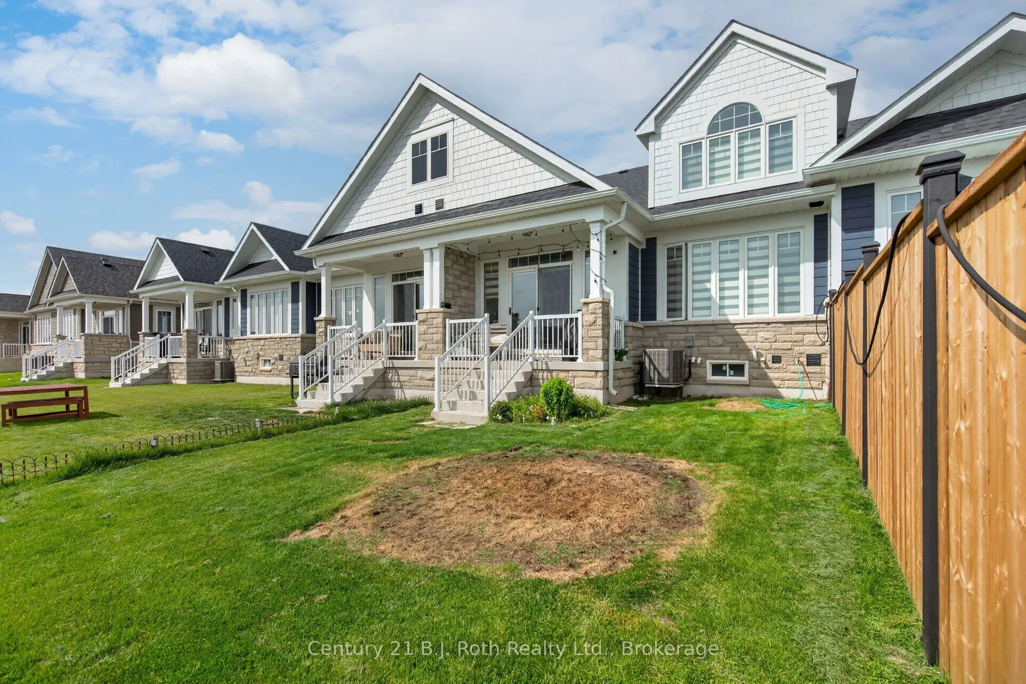543 Hudson Crescent