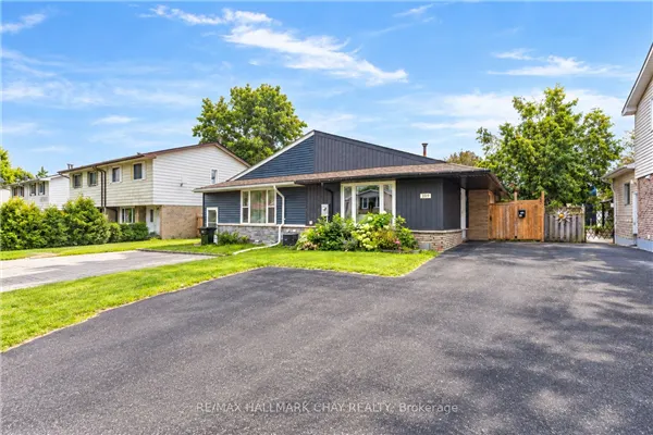 109 Daphne Crescent