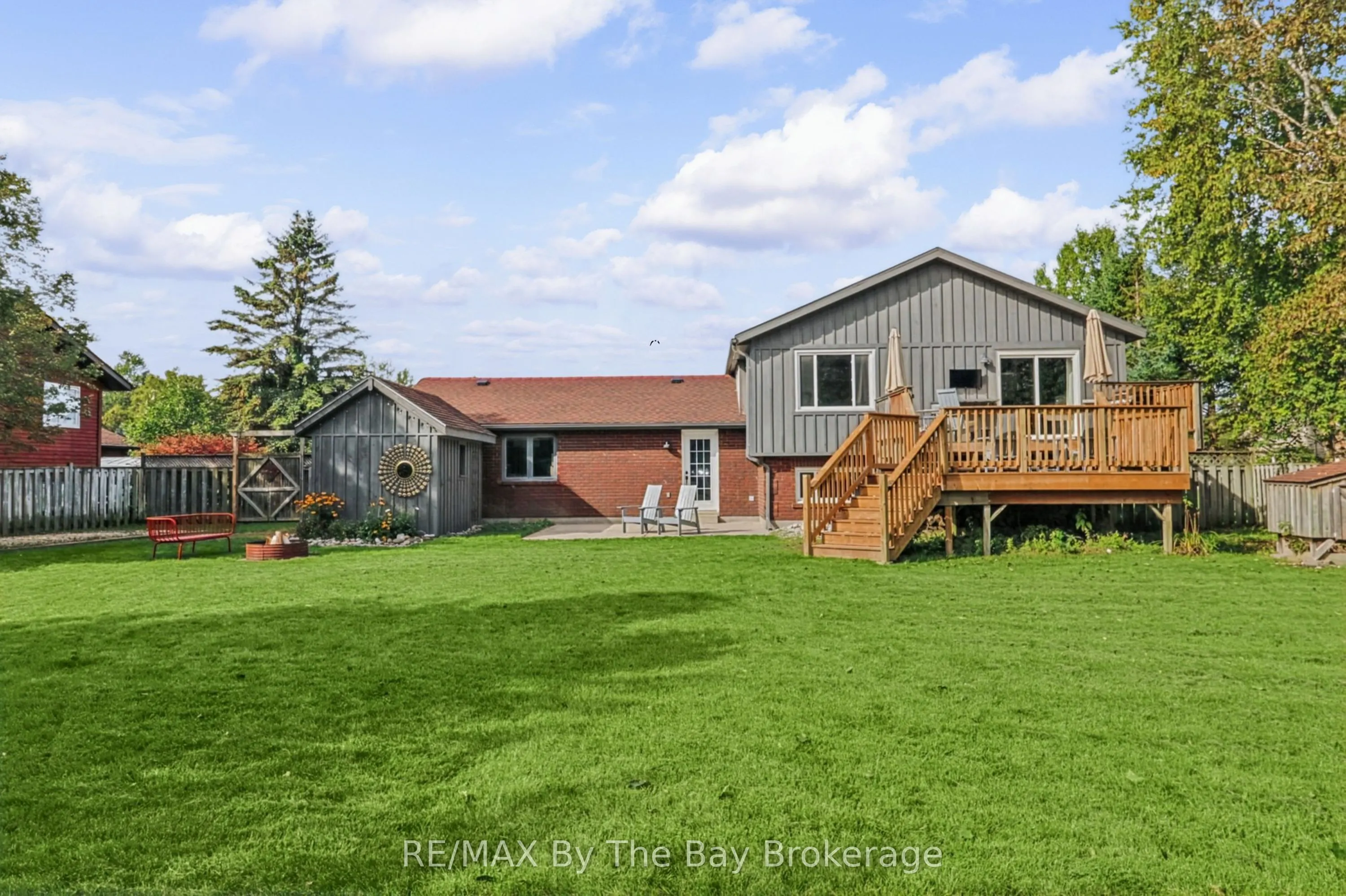 2 Red Oak Drive