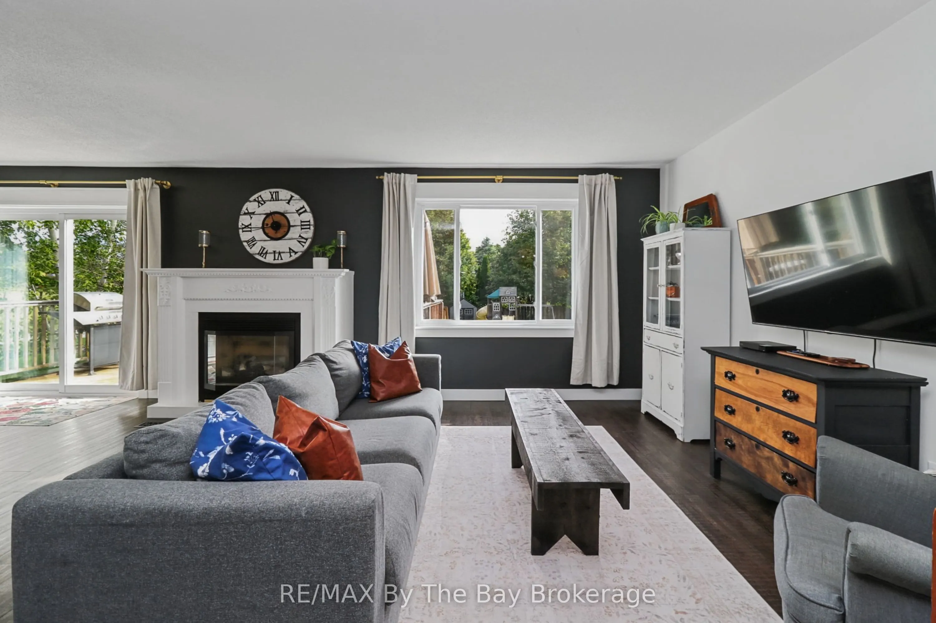 2 Red Oak Drive