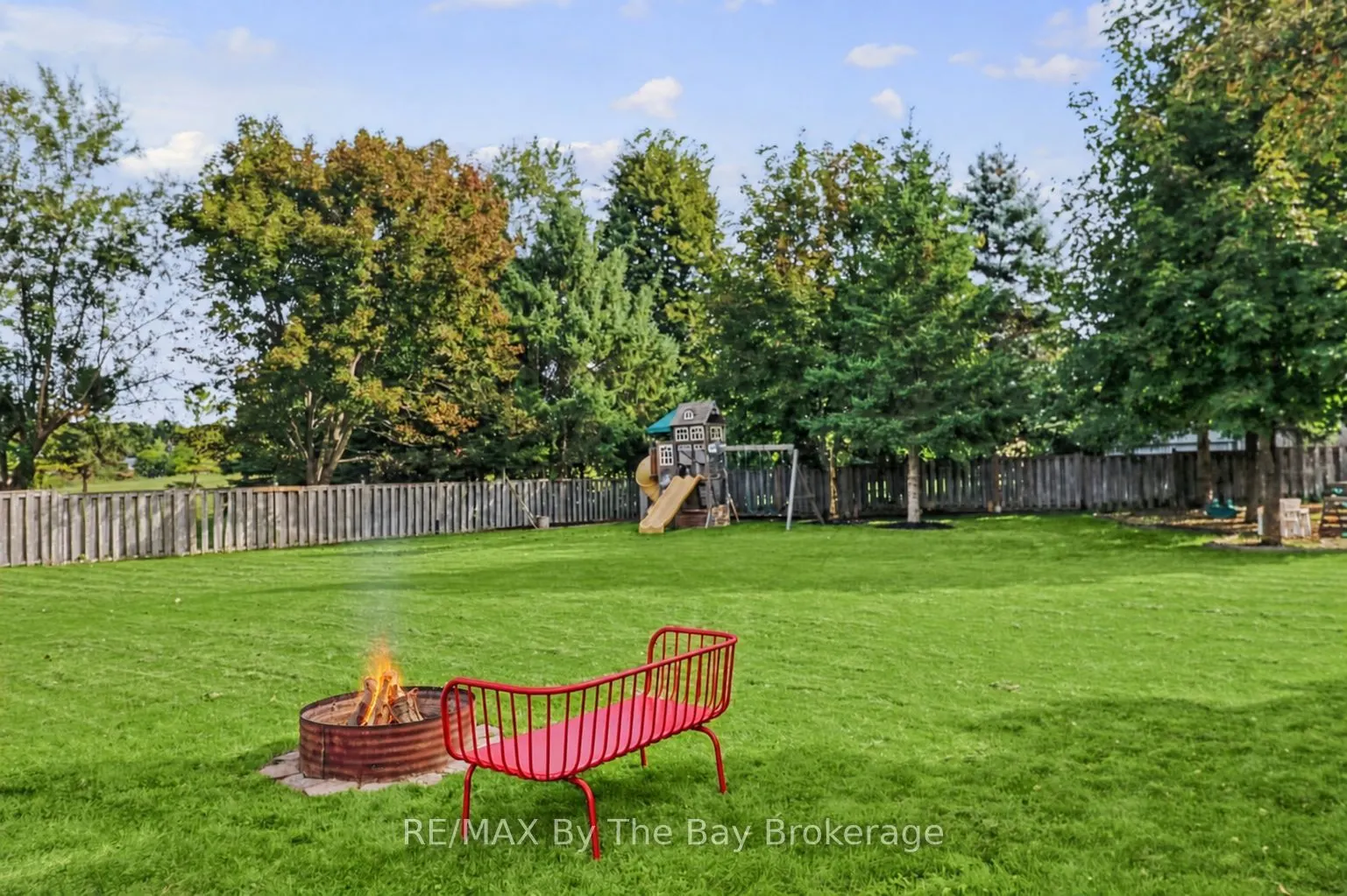 2 Red Oak Drive