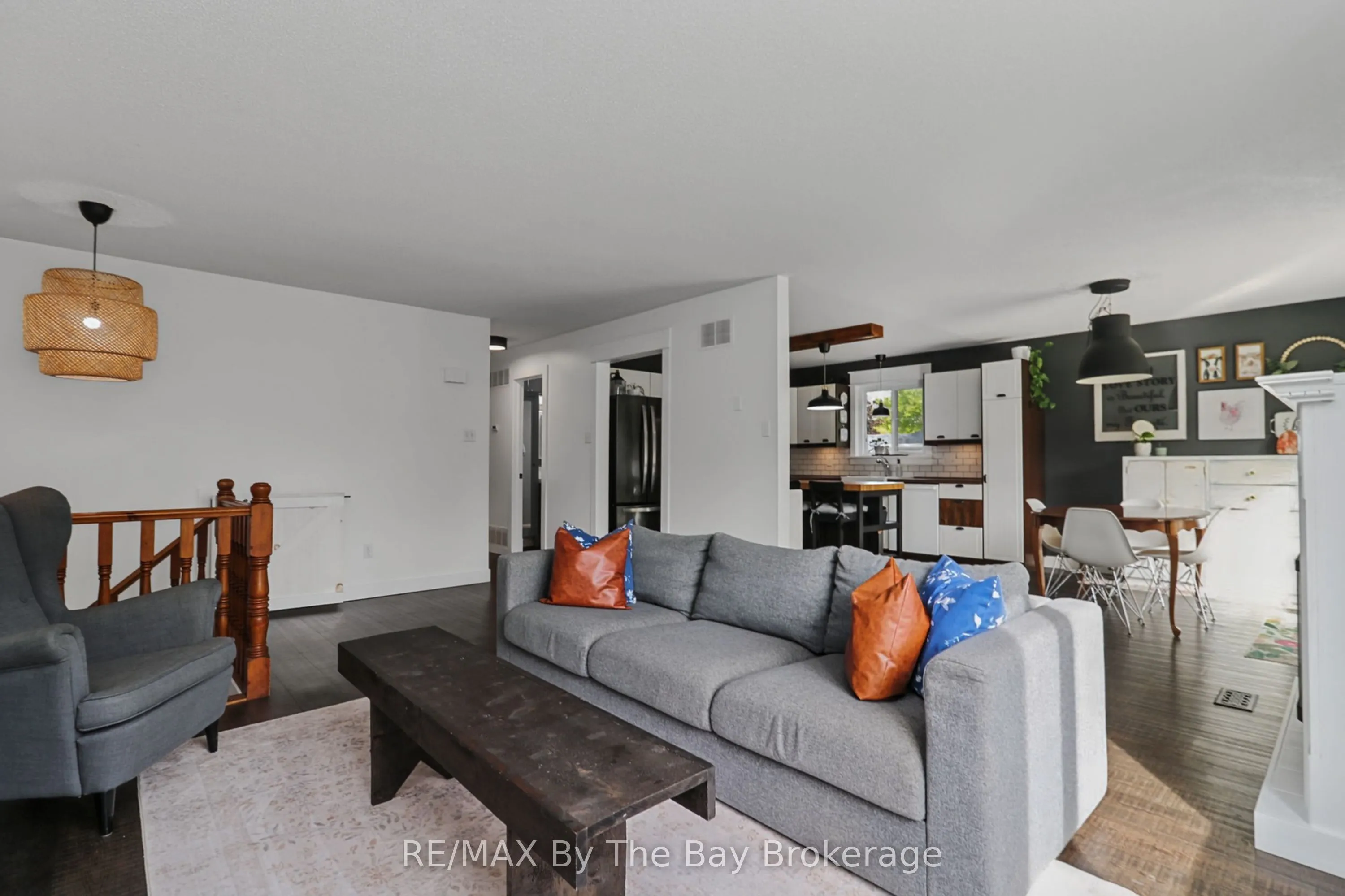 2 Red Oak Drive