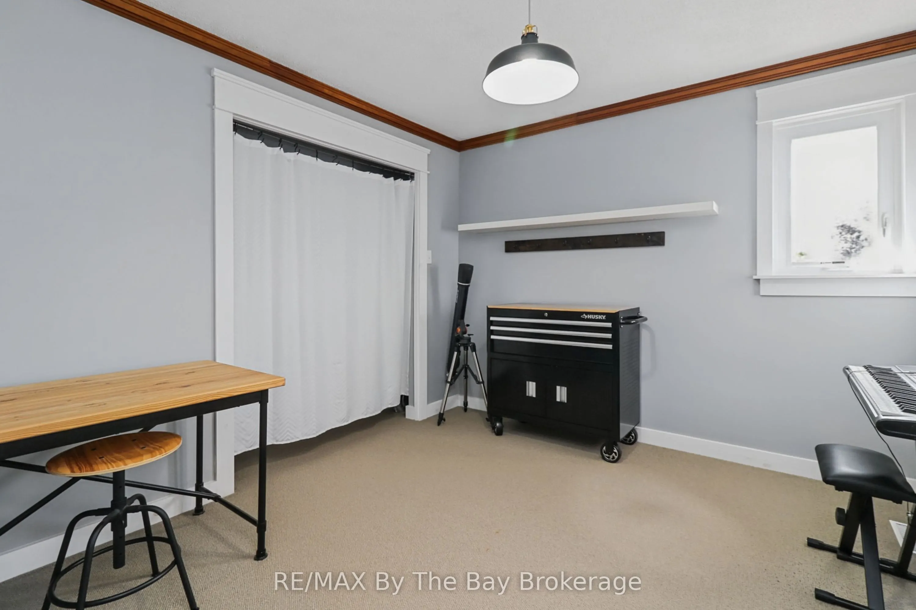 2 Red Oak Drive