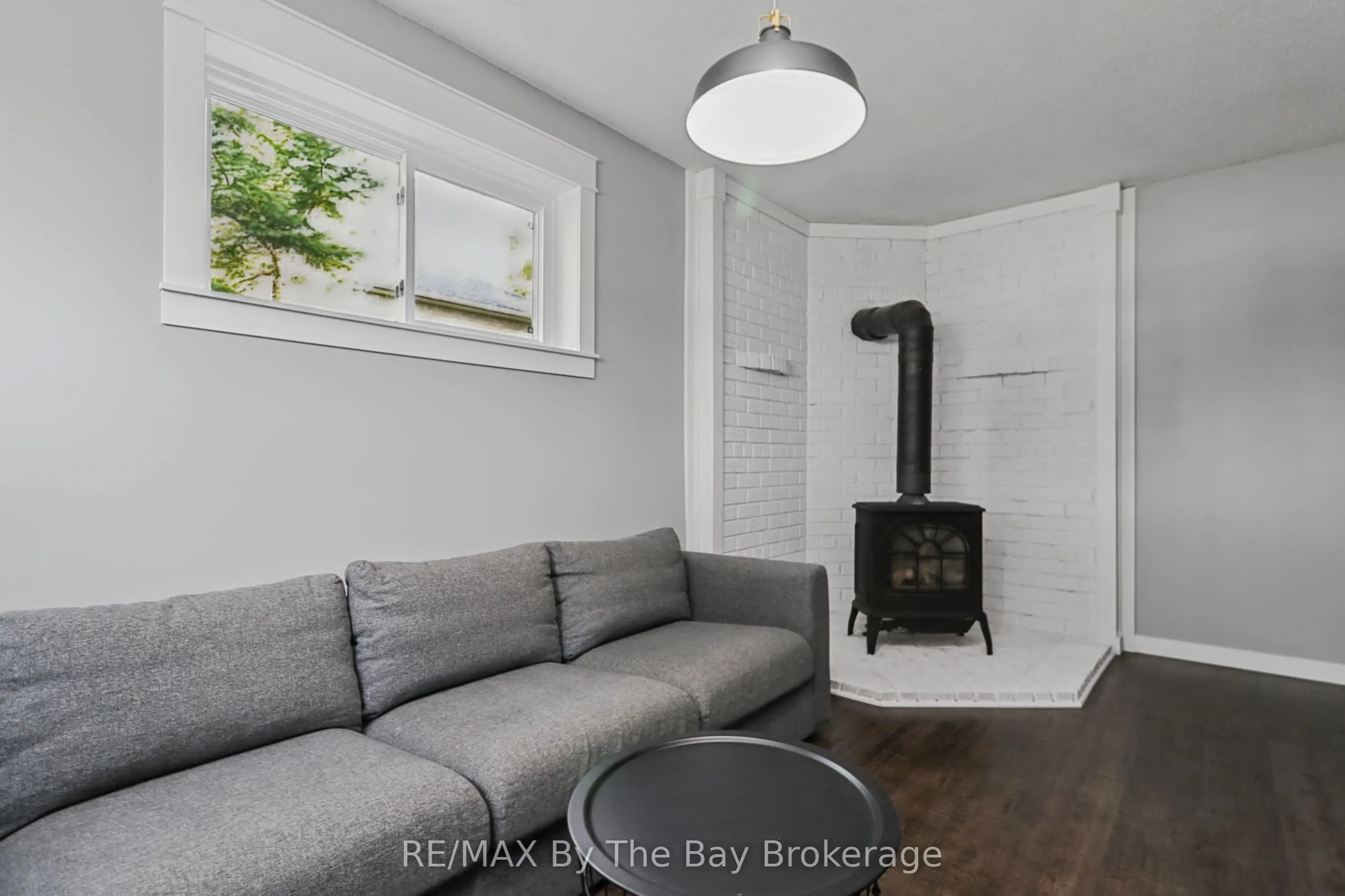 2 Red Oak Drive