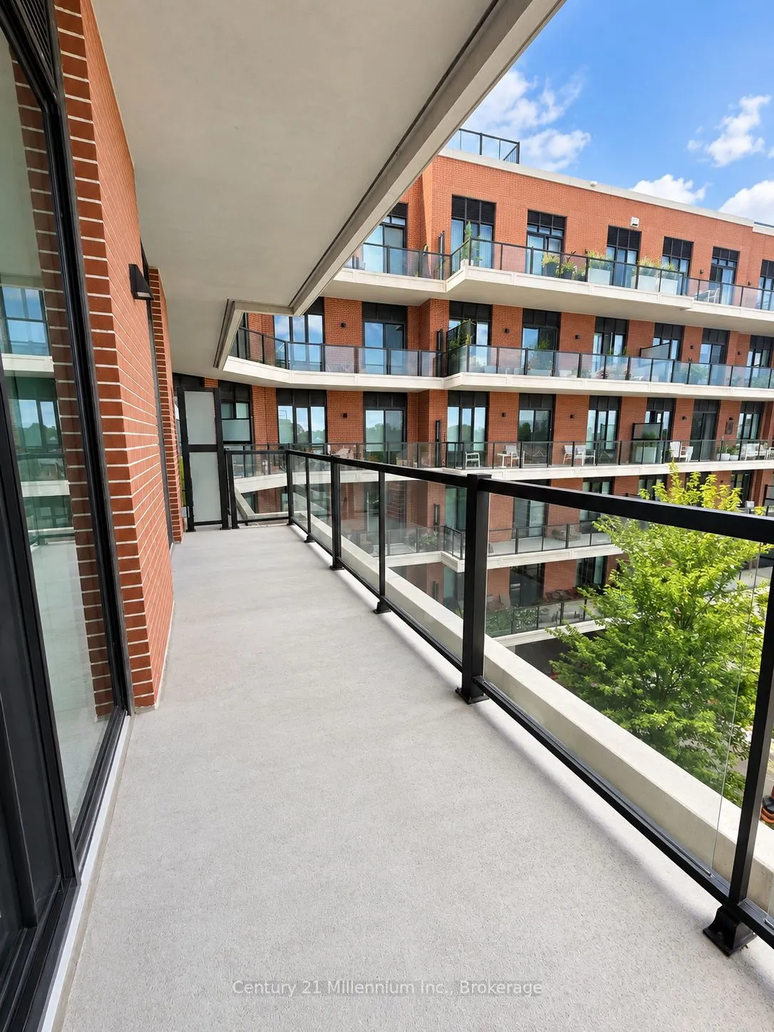 1 Hume Street #402