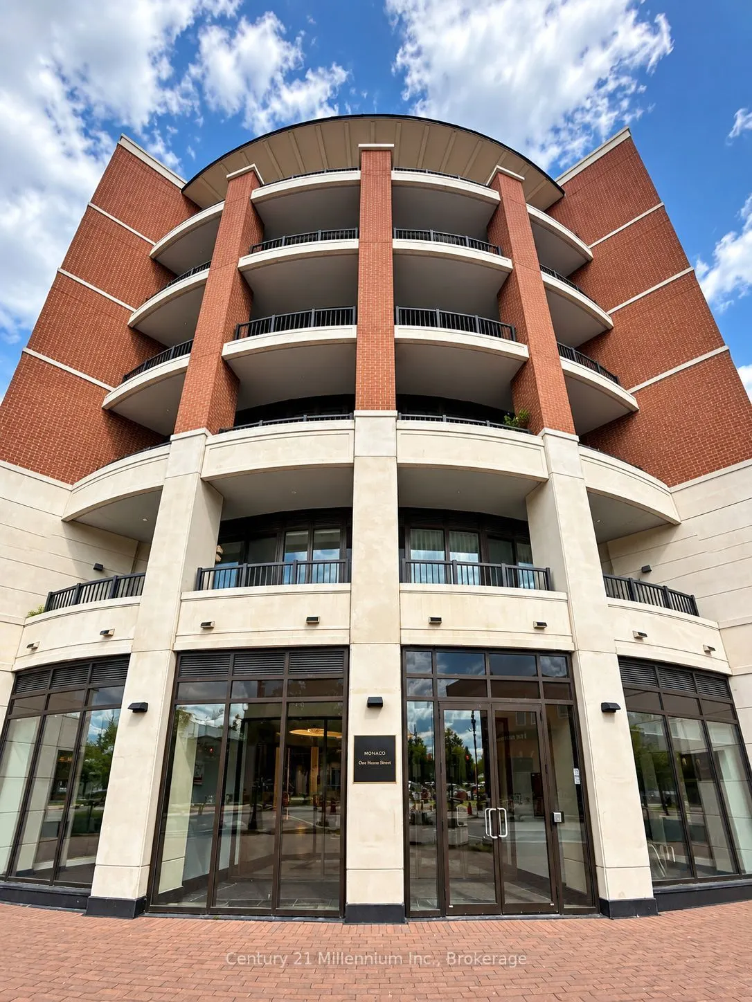 1 Hume Street #402