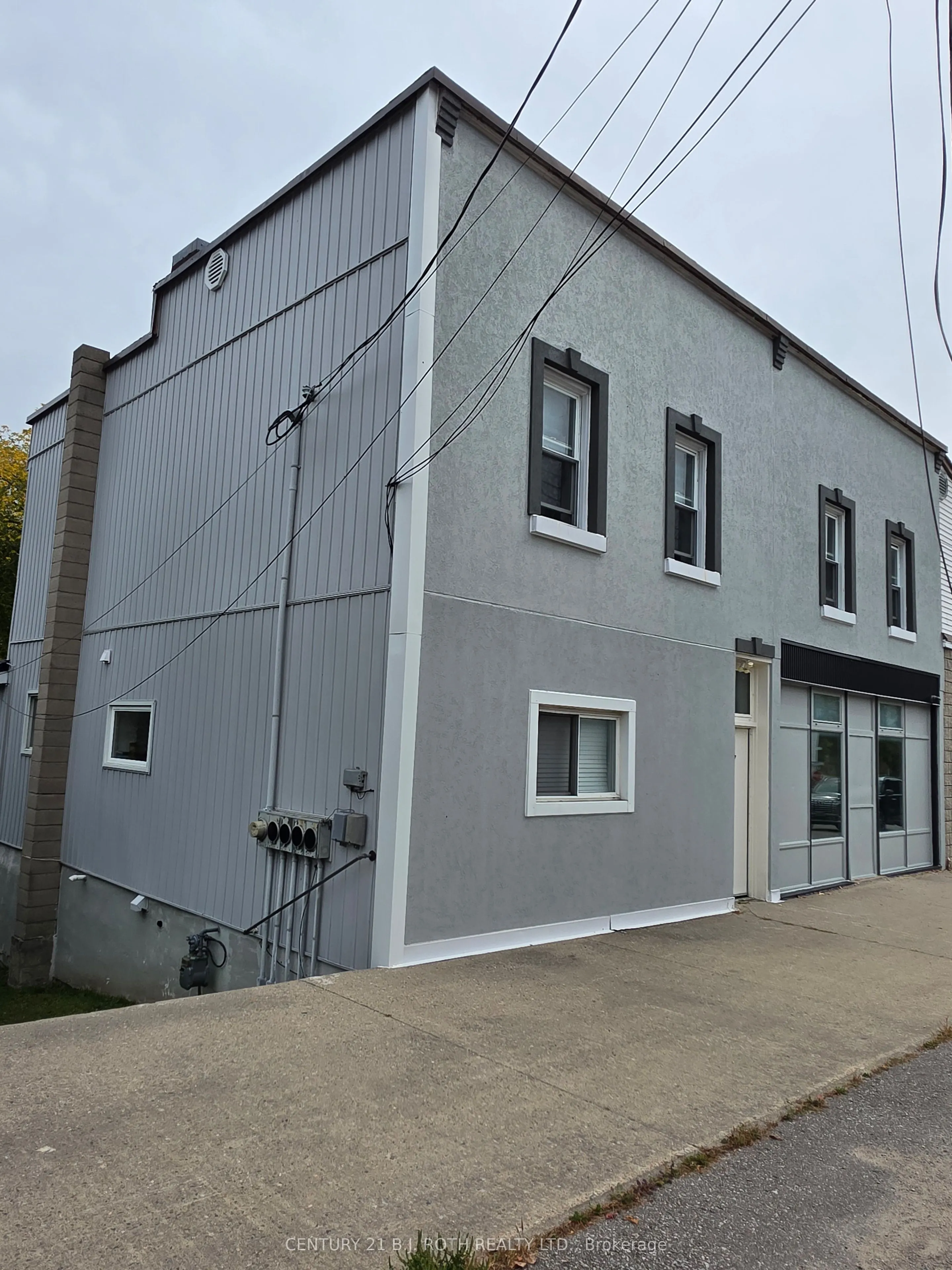 757 Fourth Avenue