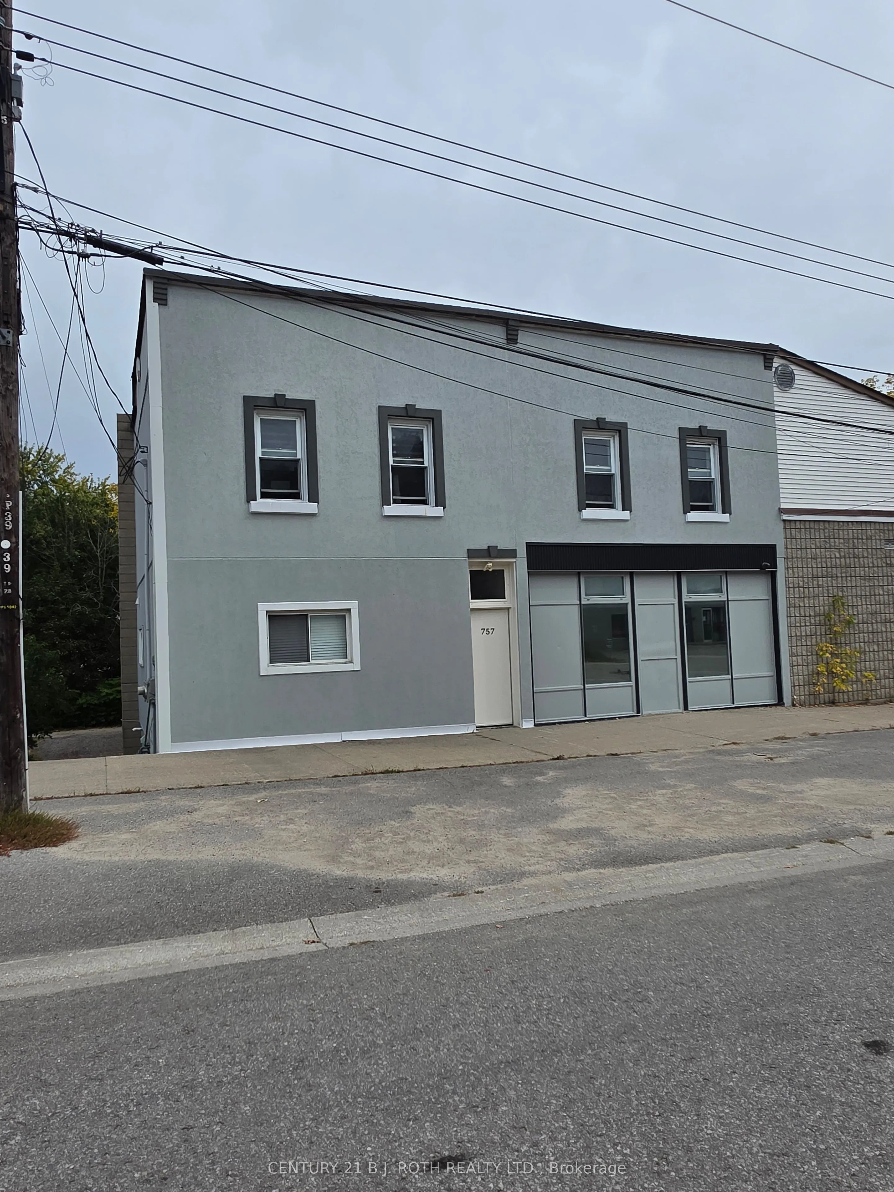 757 Fourth Avenue