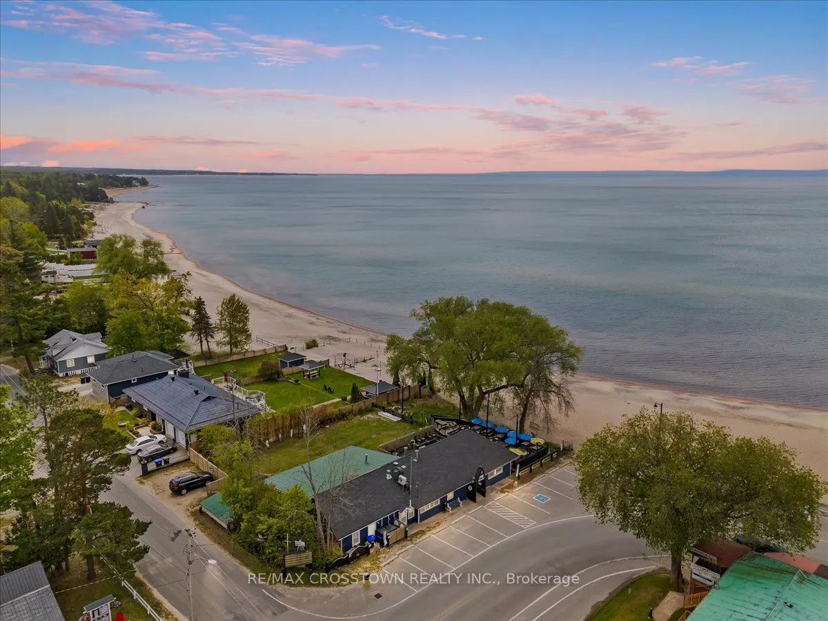 369 Balm Beach Road W