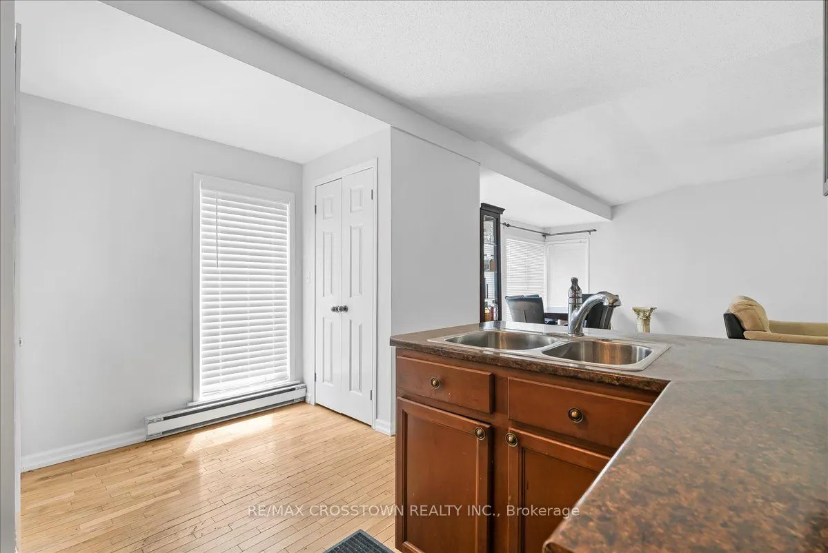 369 Balm Beach Road W