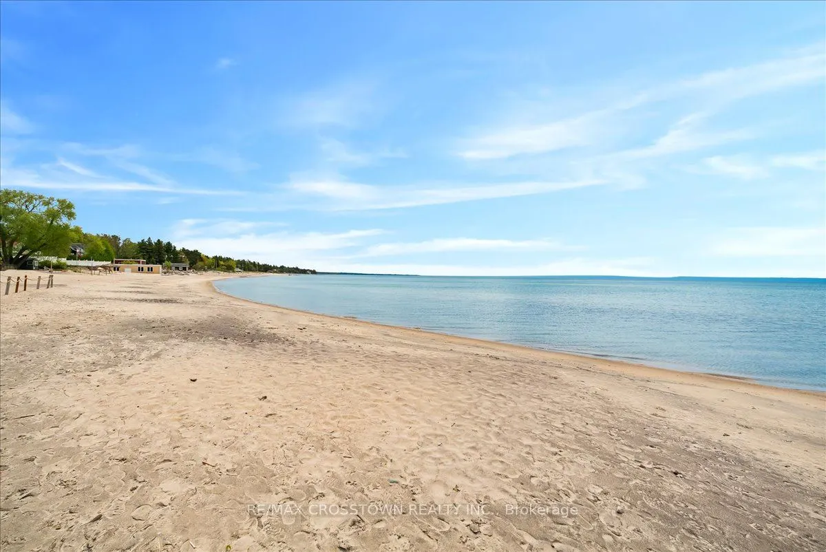 369 Balm Beach Road W