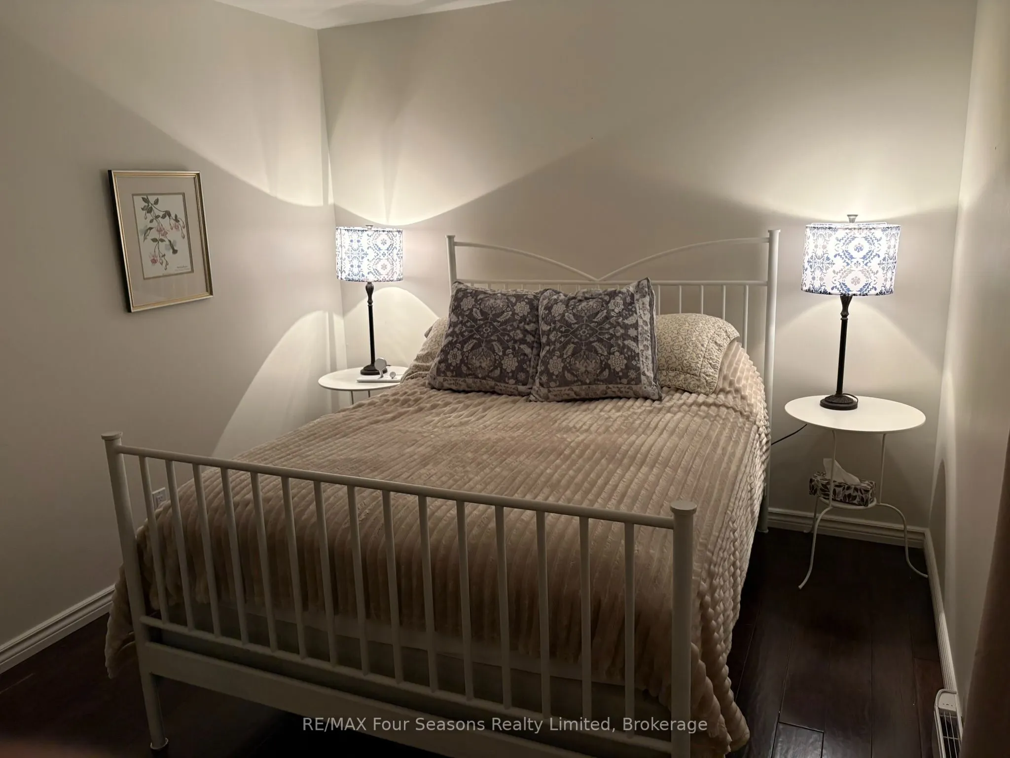 11 Harbour Street W #345