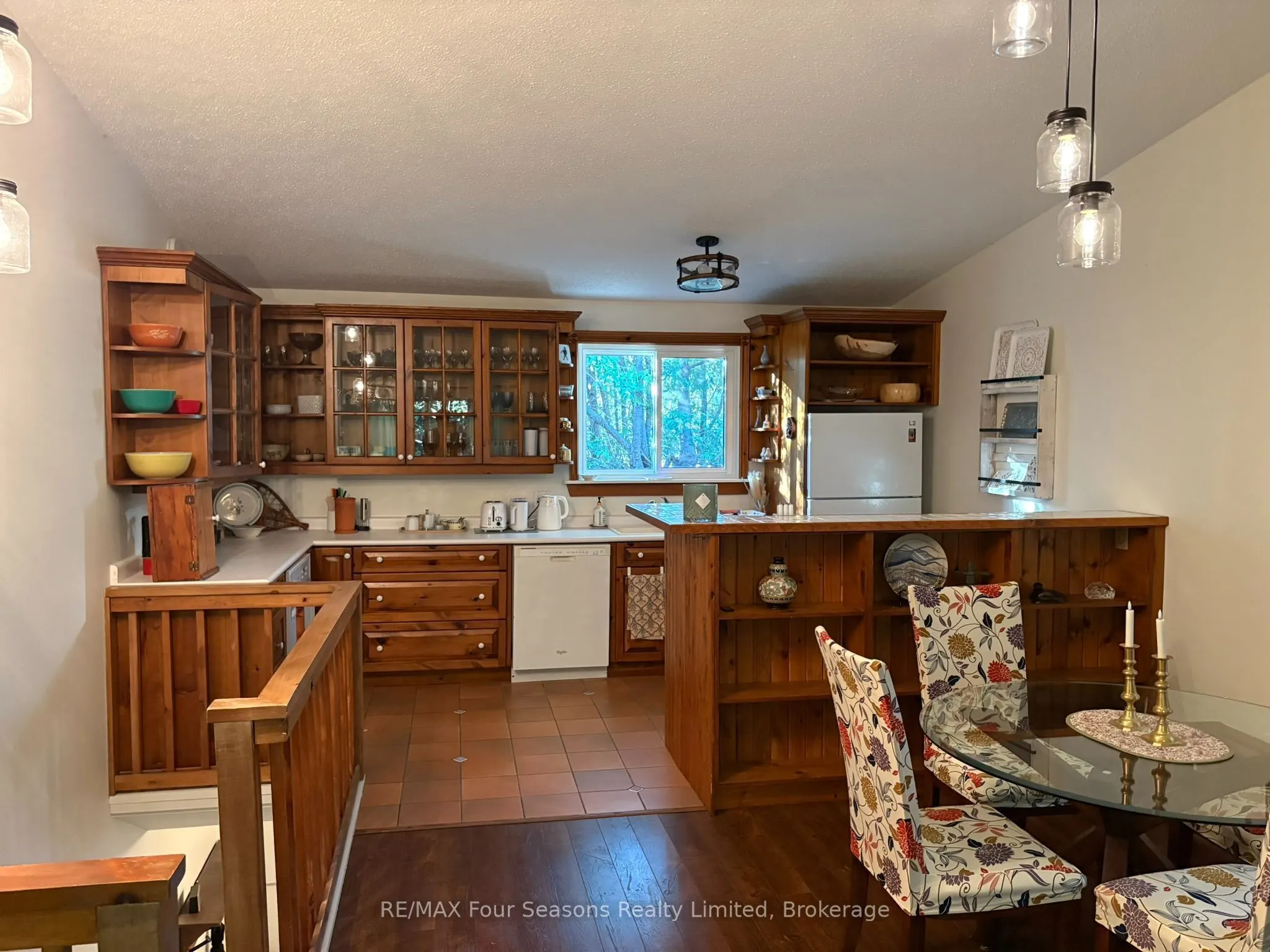 11 Harbour Street W #345