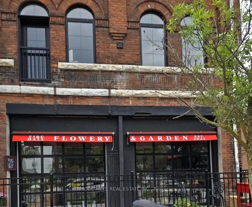 27 Peter Street N