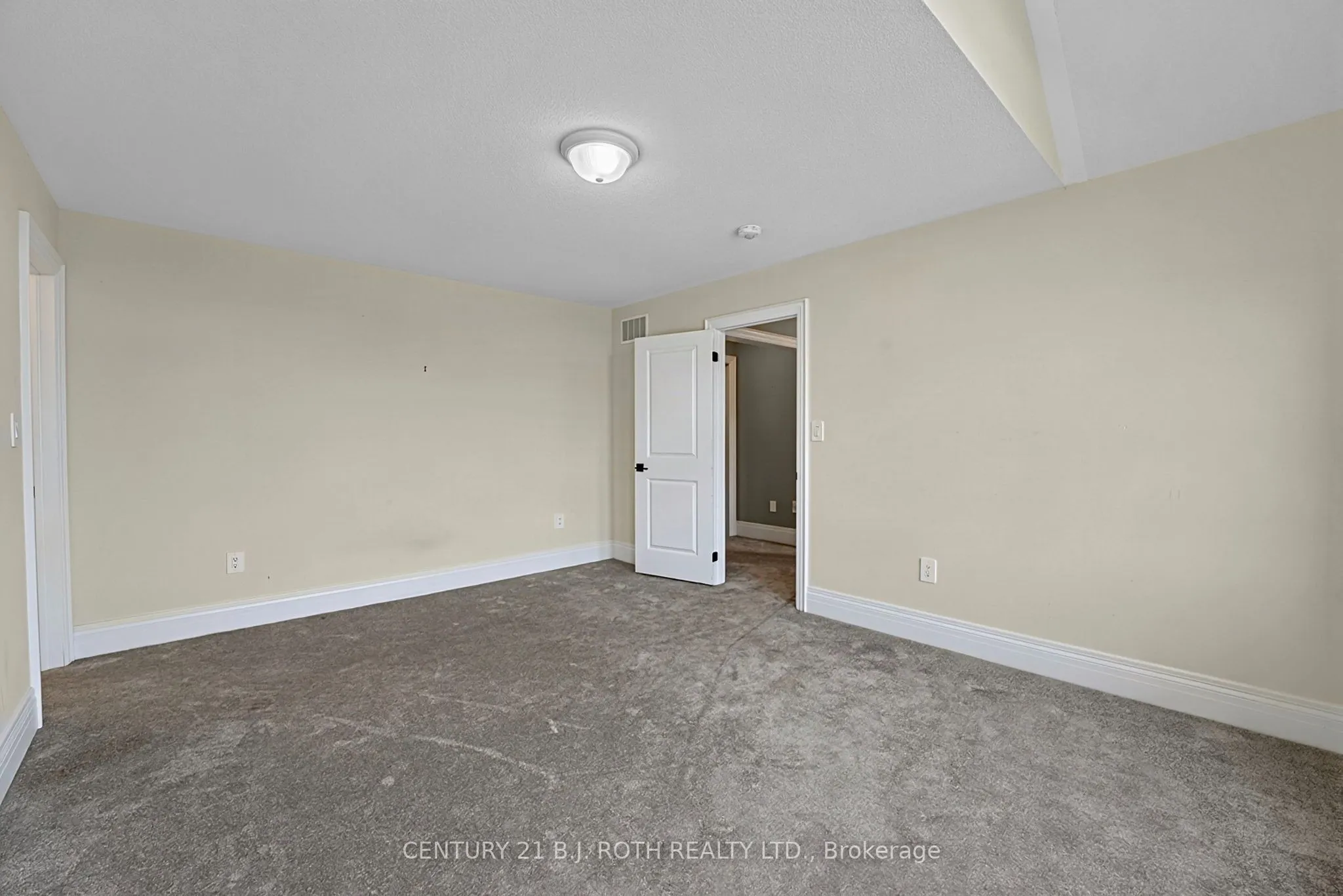 55 Sanford Circle
