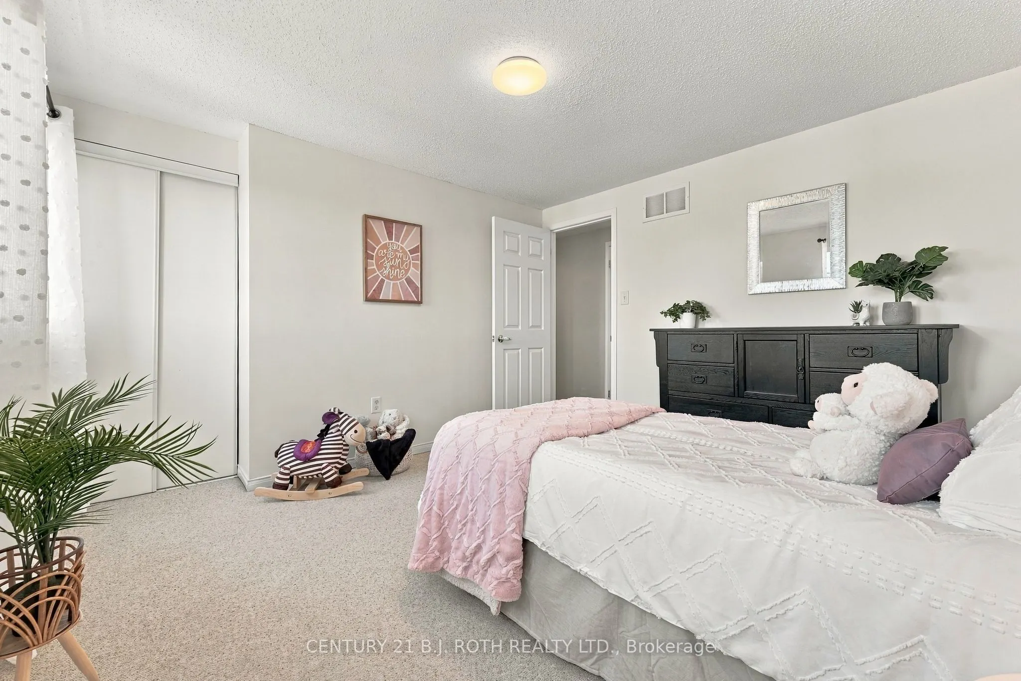 75 Courtney Crescent