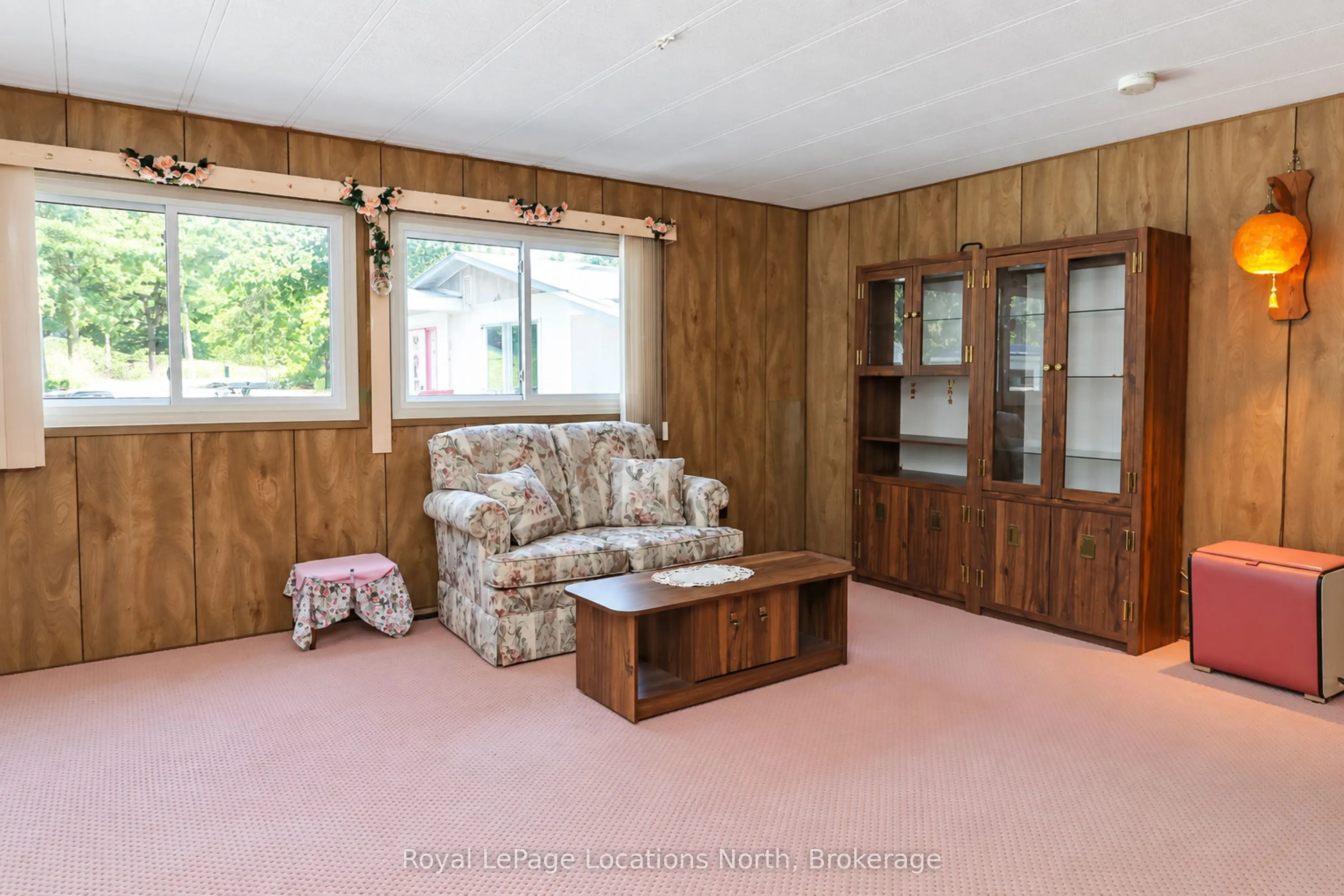 16 Sinclair Avenue S
