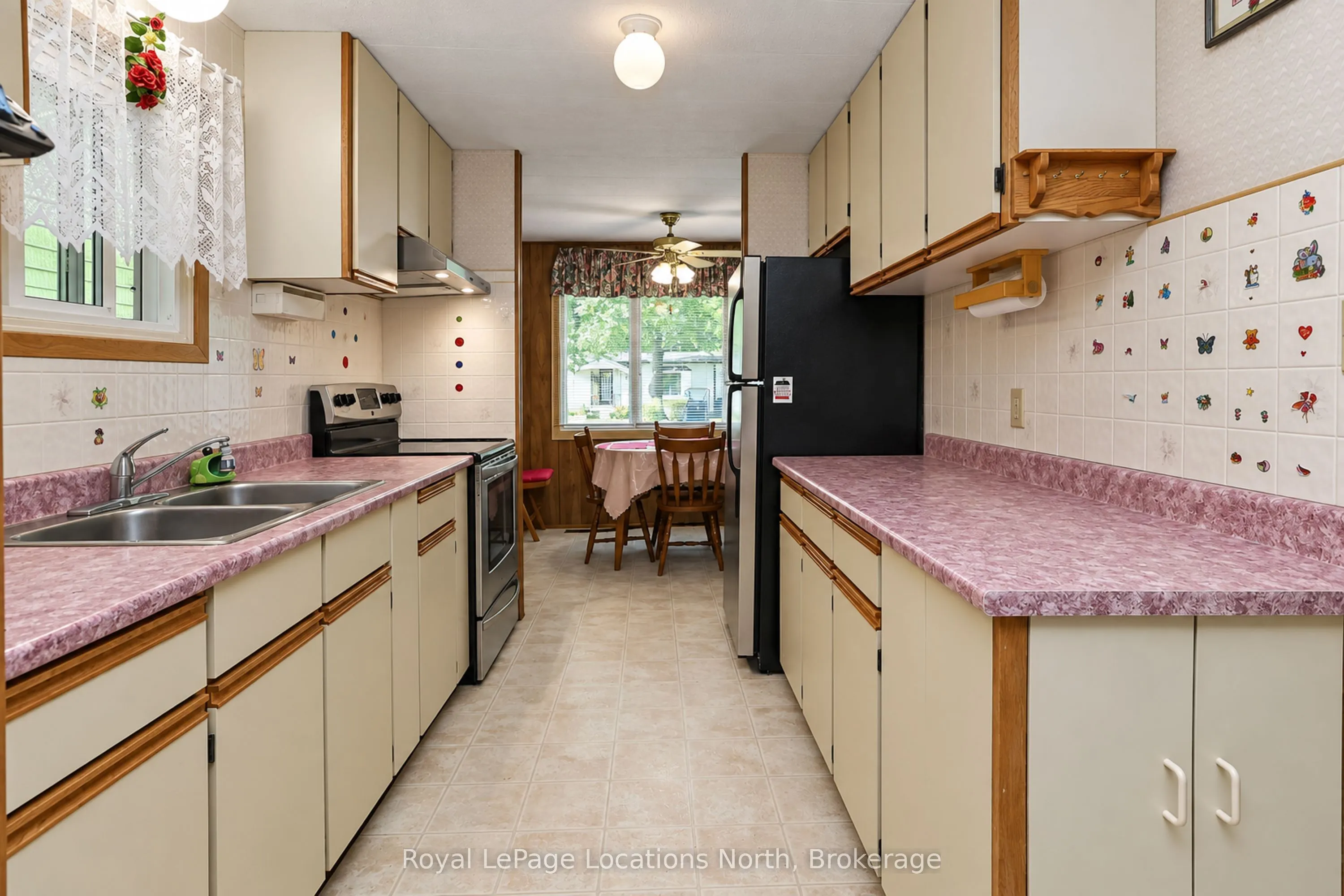 16 Sinclair Avenue S