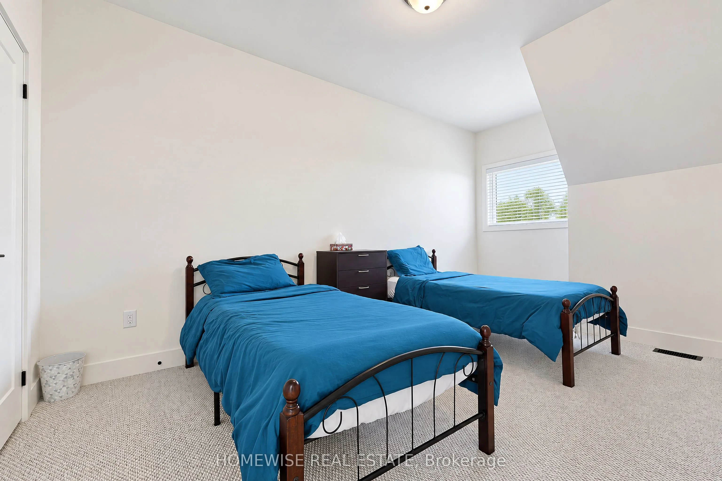 33 Ruby Crescent