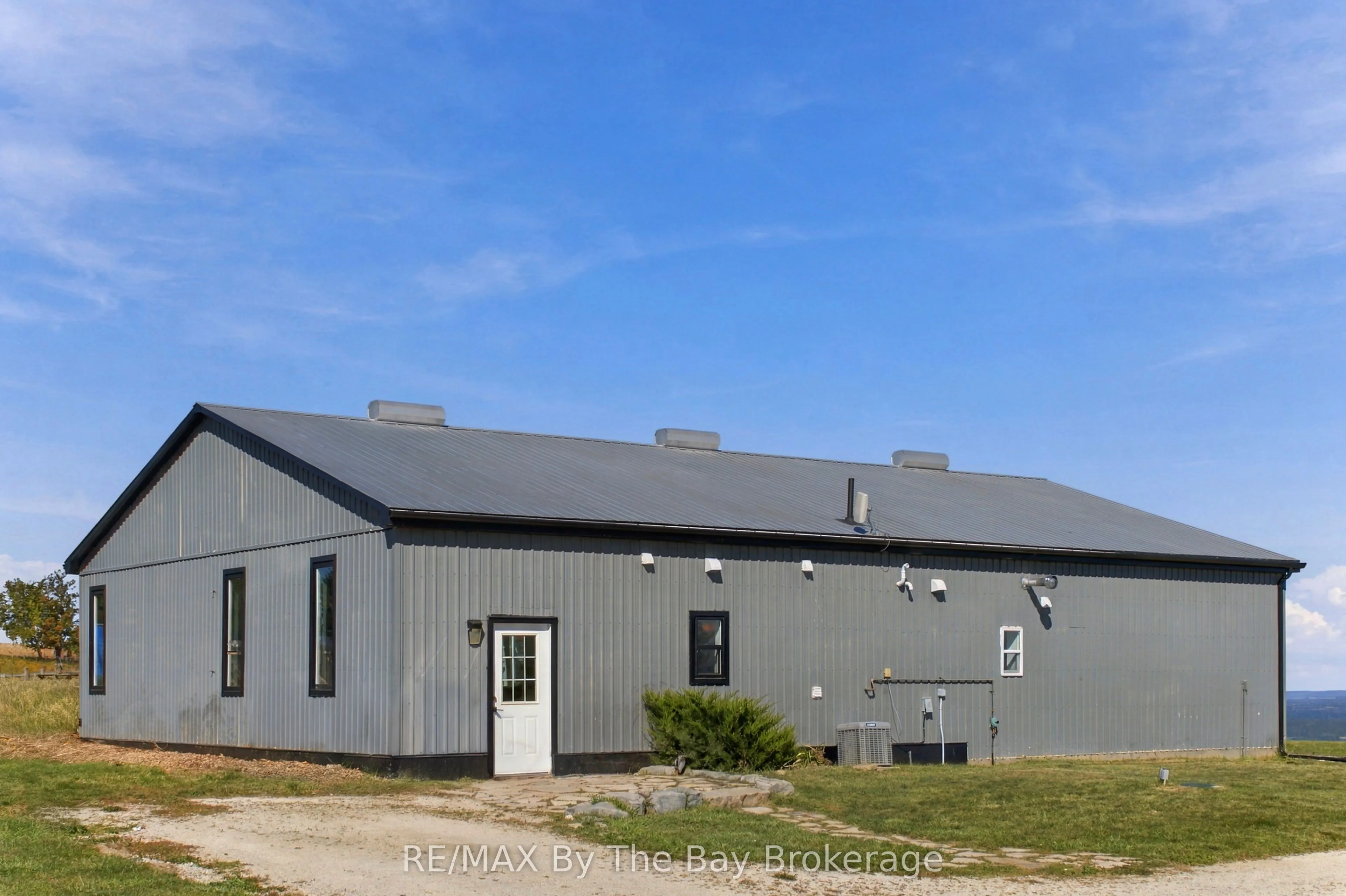 2574 Fairgrounds Road S