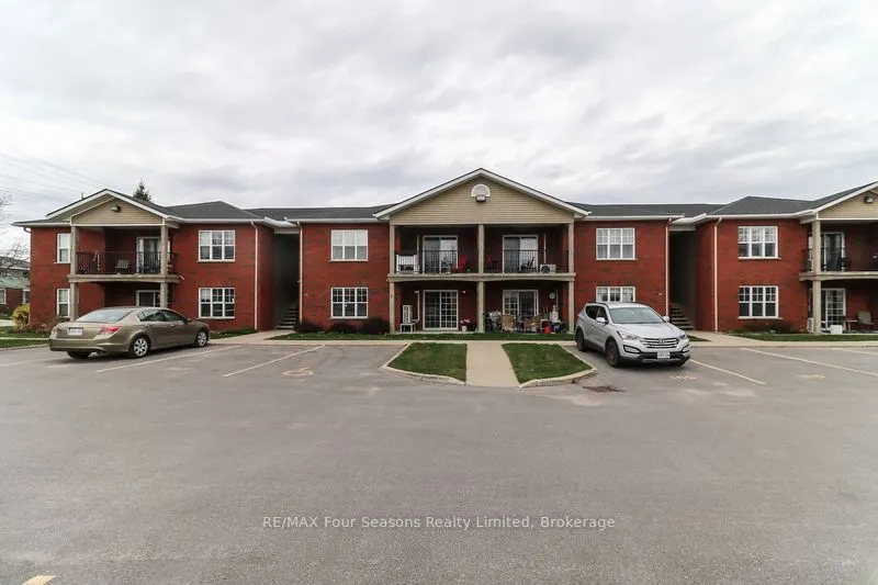 435 Walnut Street #101