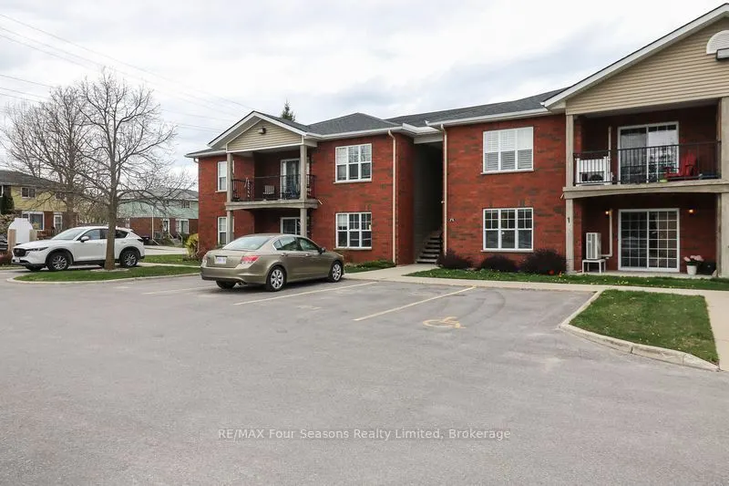 435 Walnut Street #101