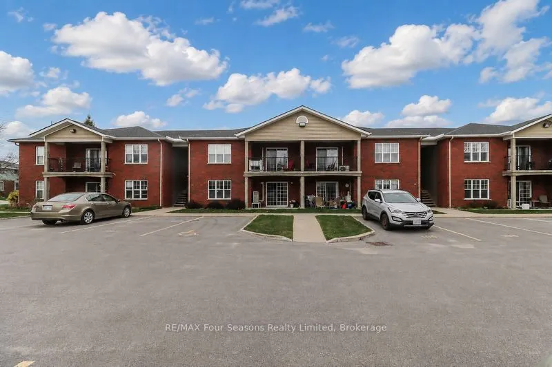 435 Walnut Street #101