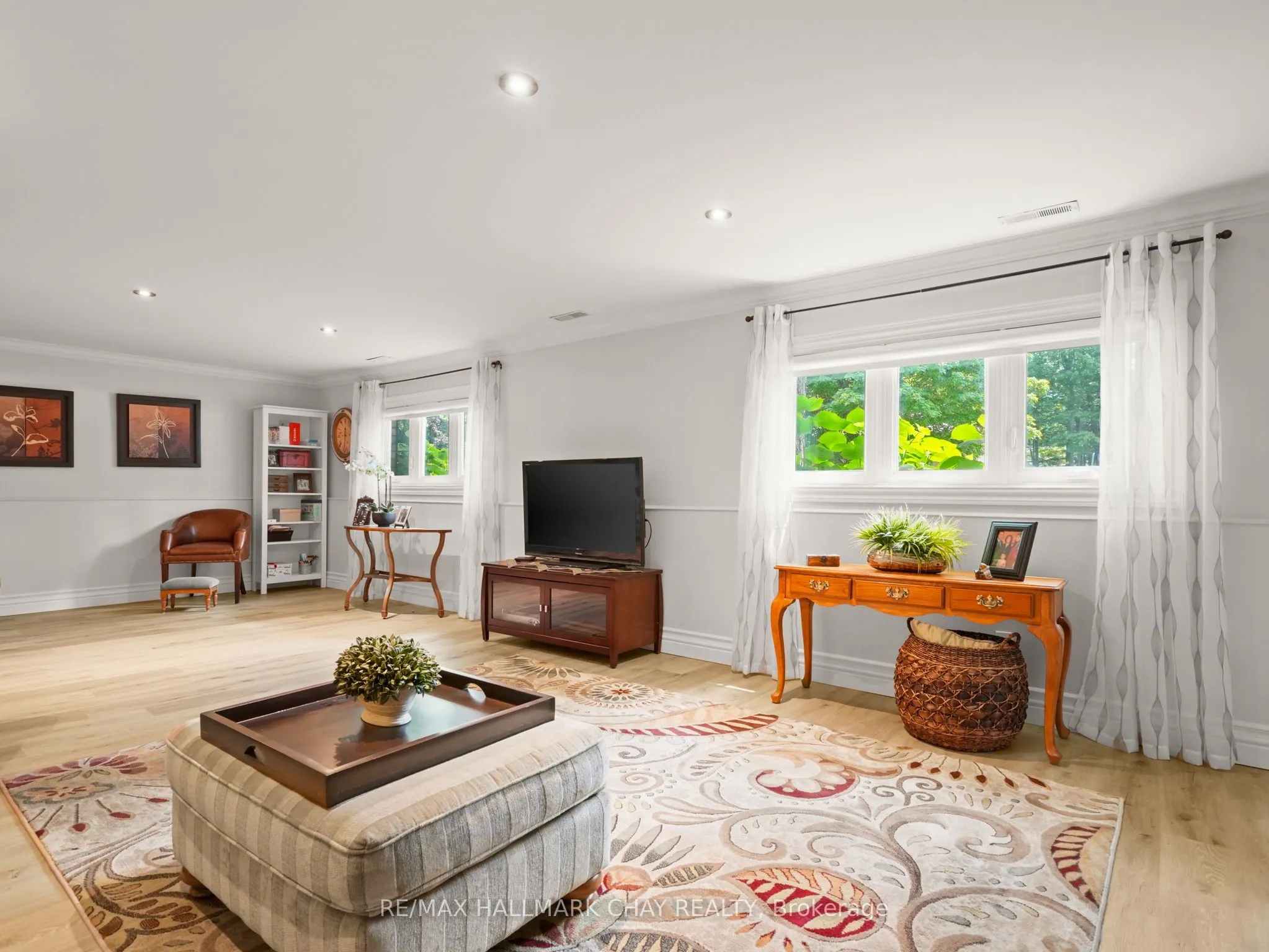 20 Downer Crescent