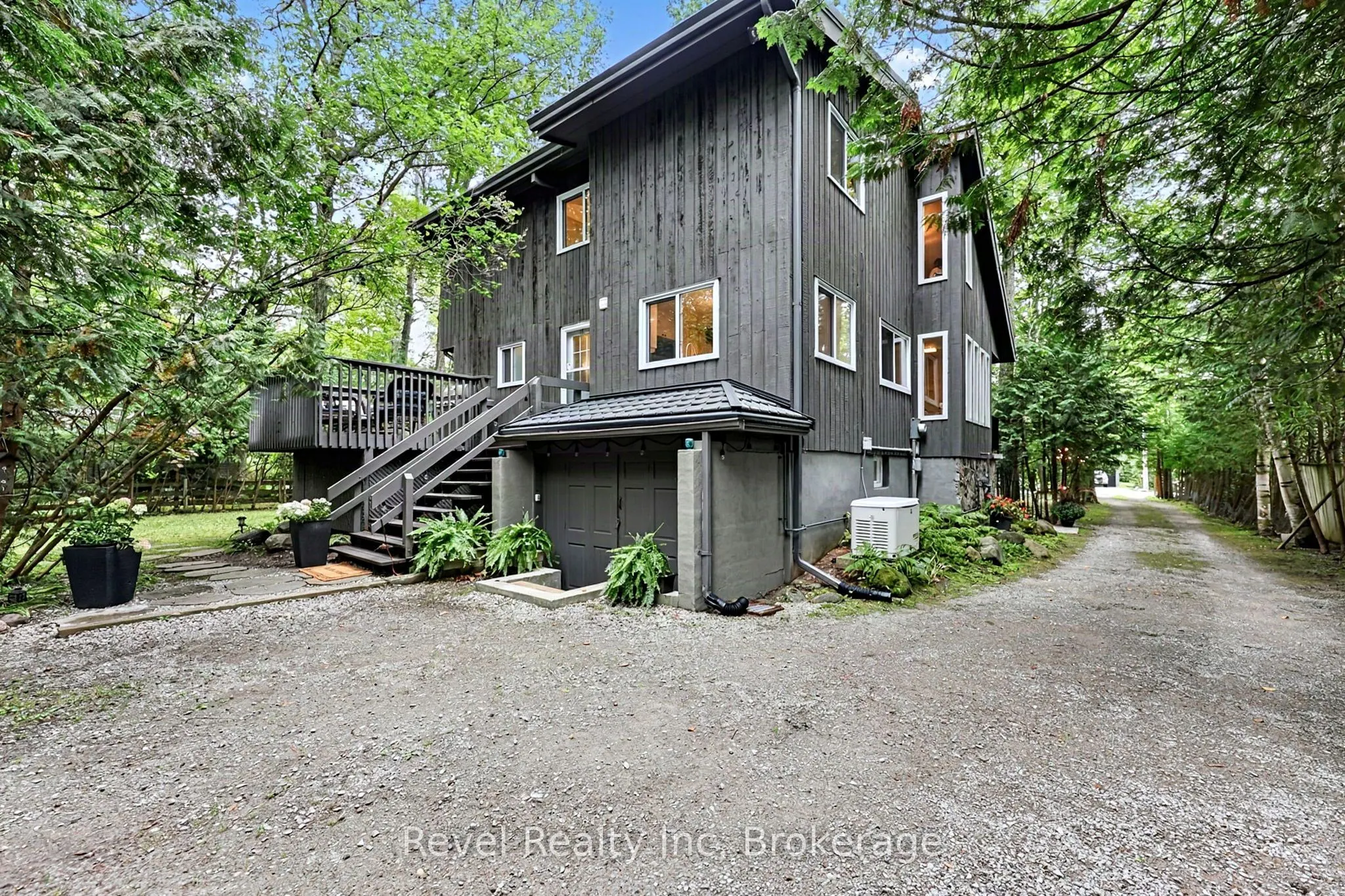33 Greenwood Drive