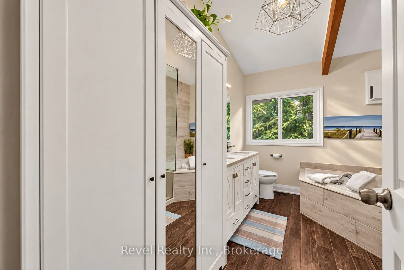 33 Greenwood Drive