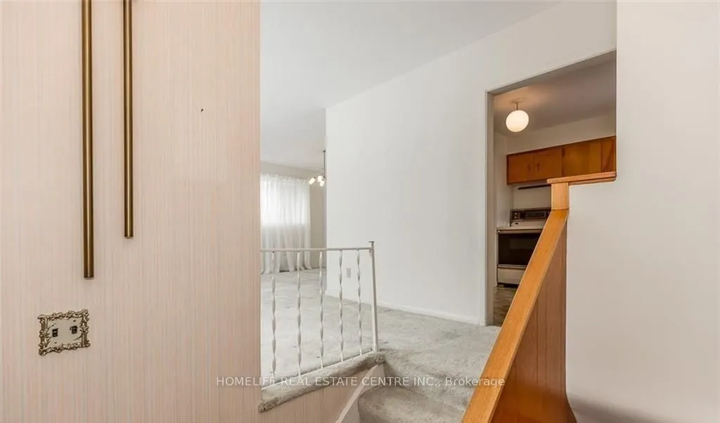28 Pratt Road #(upstairs)