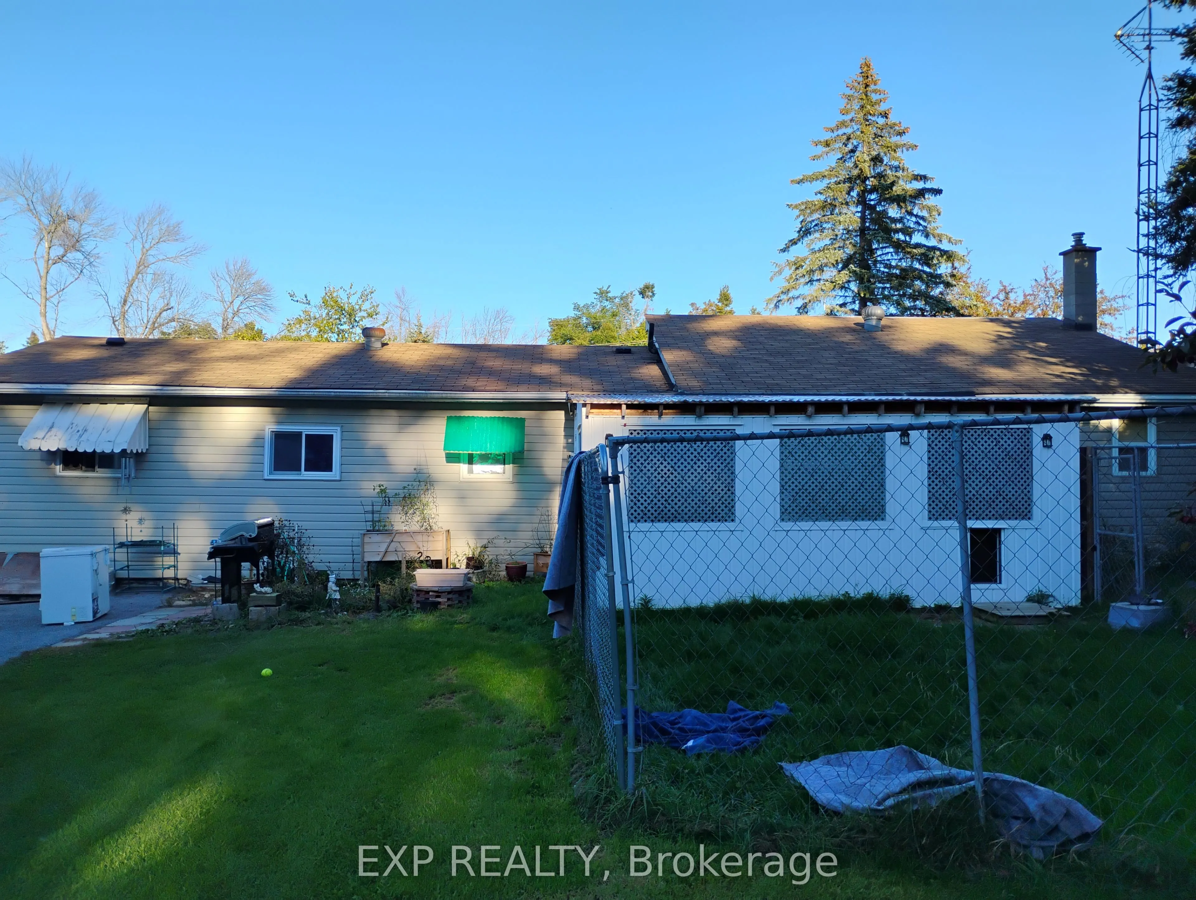 4044 Bayview Avenue