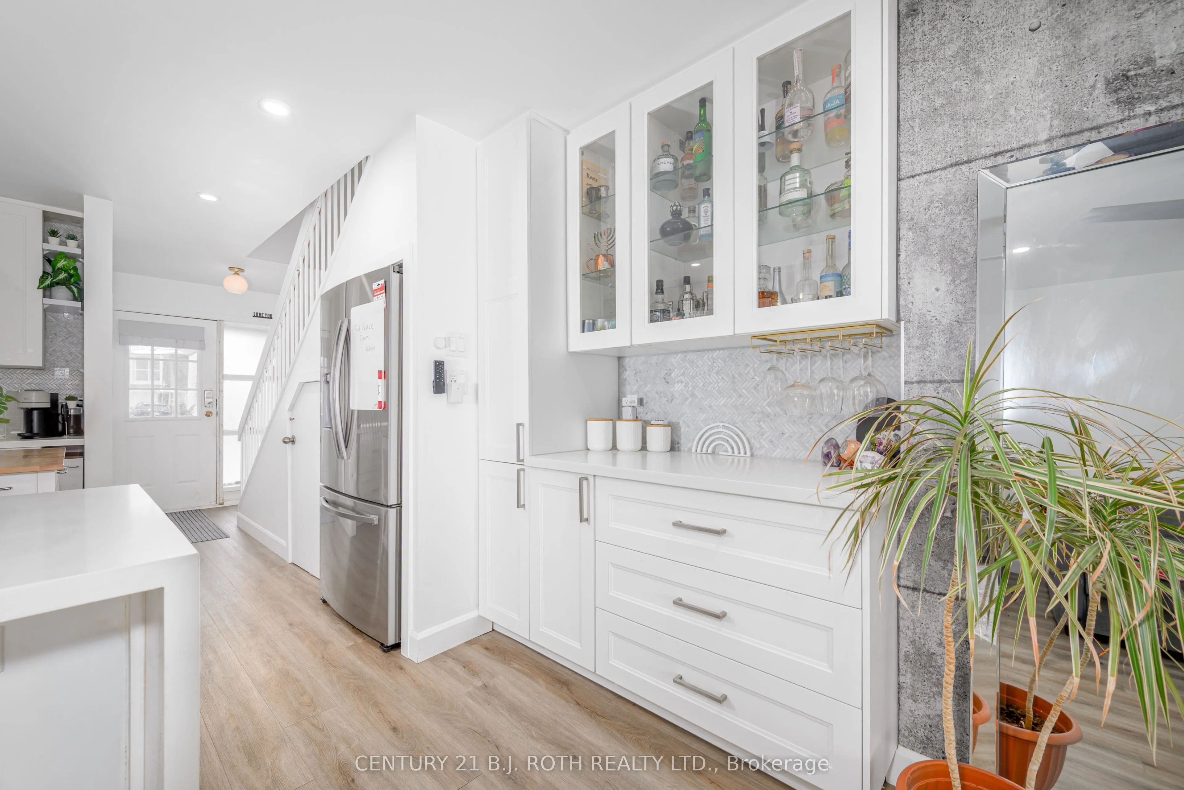 4 Paradise Boulevard #19