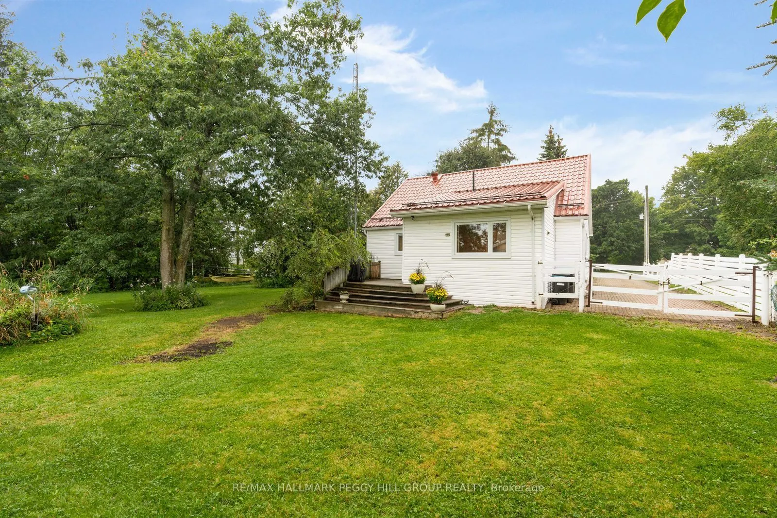 1387 Old Barrie Road W
