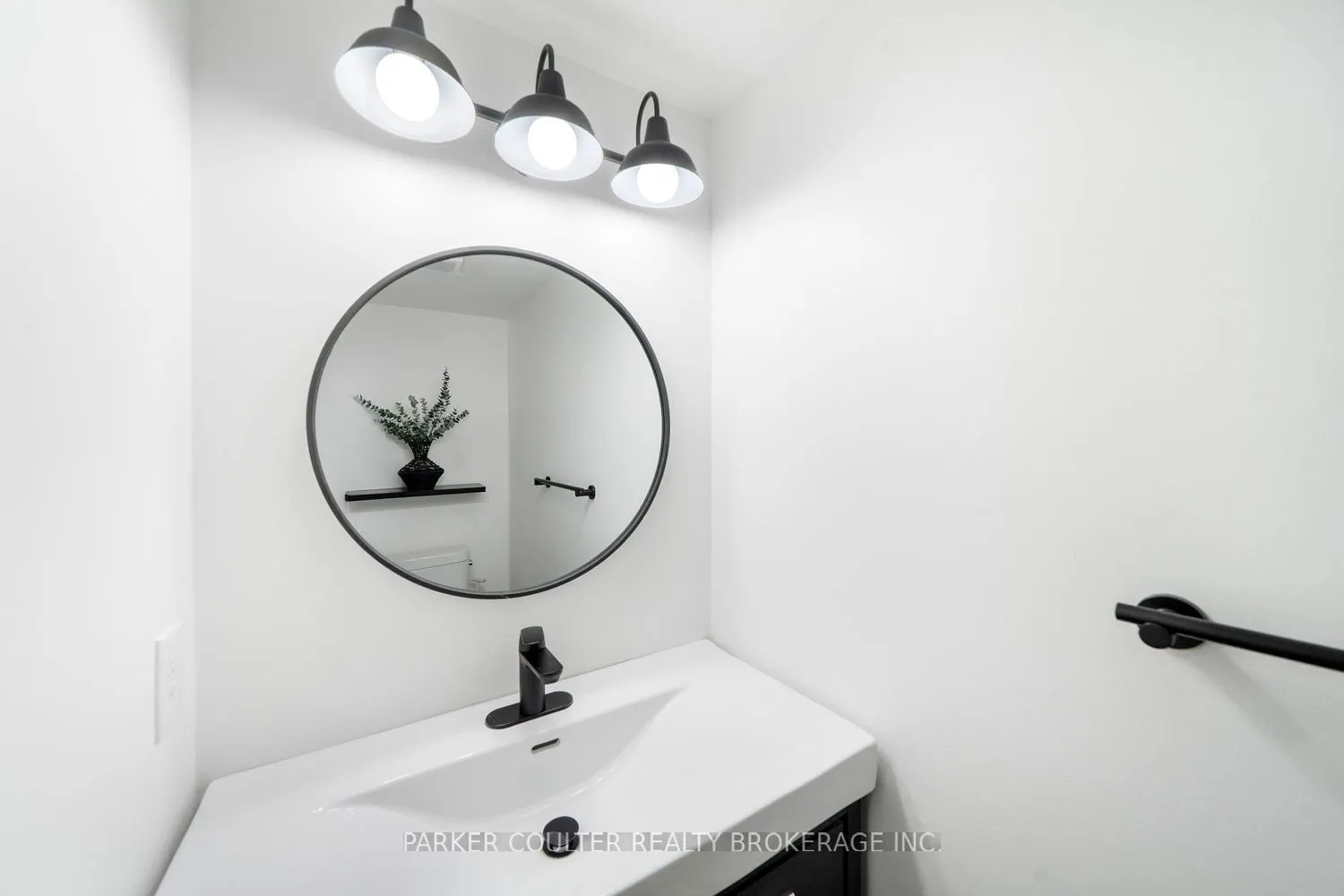 241 Ferndale Drive S #37