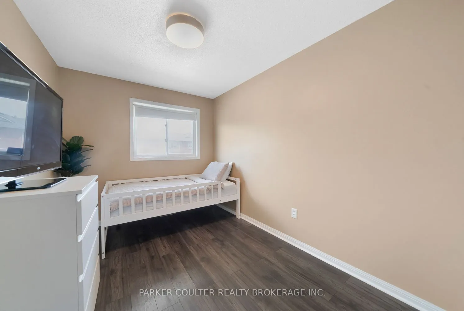 241 Ferndale Drive S #37