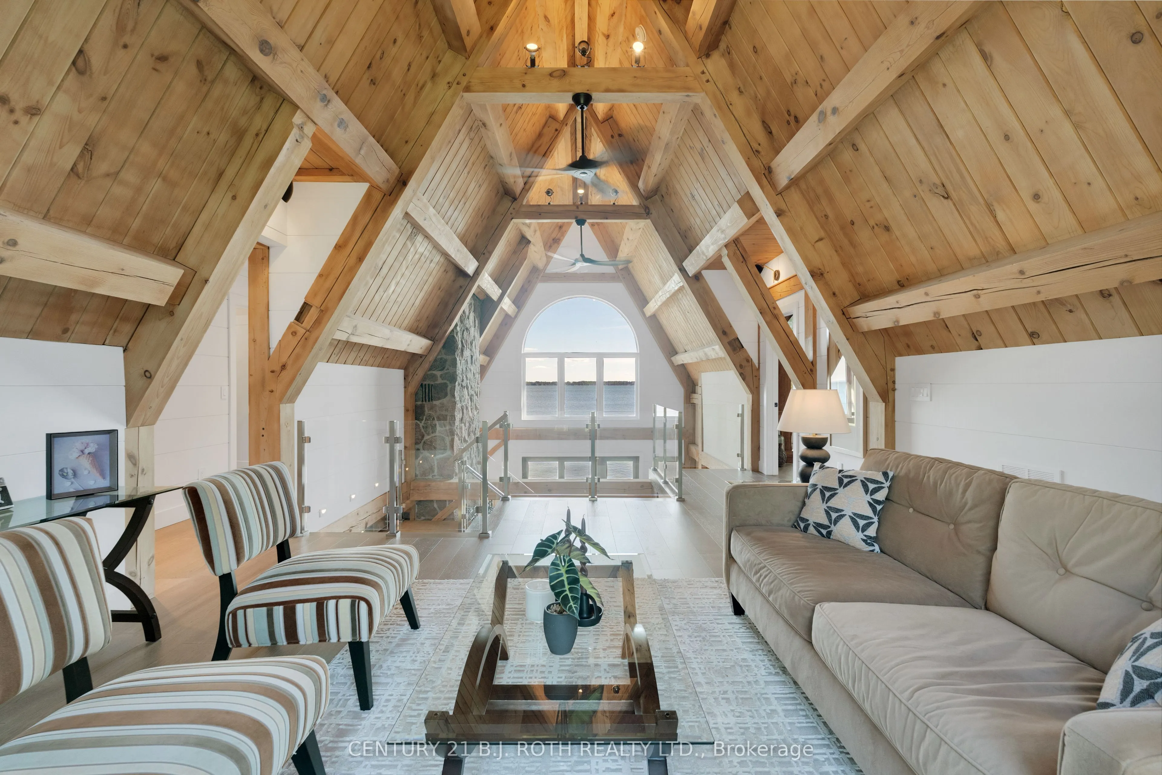 247 Lakeshore Road W