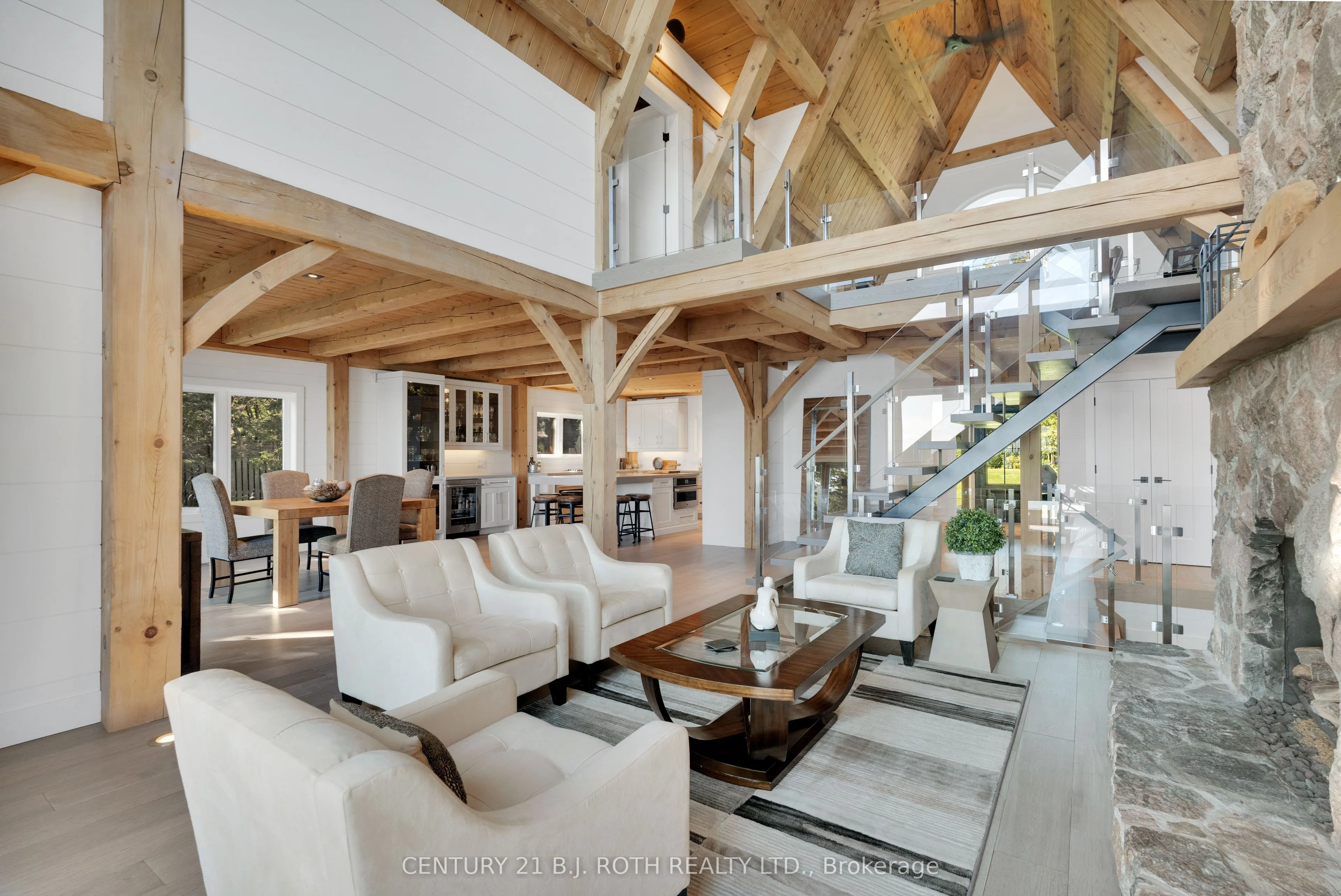 247 Lakeshore Road W