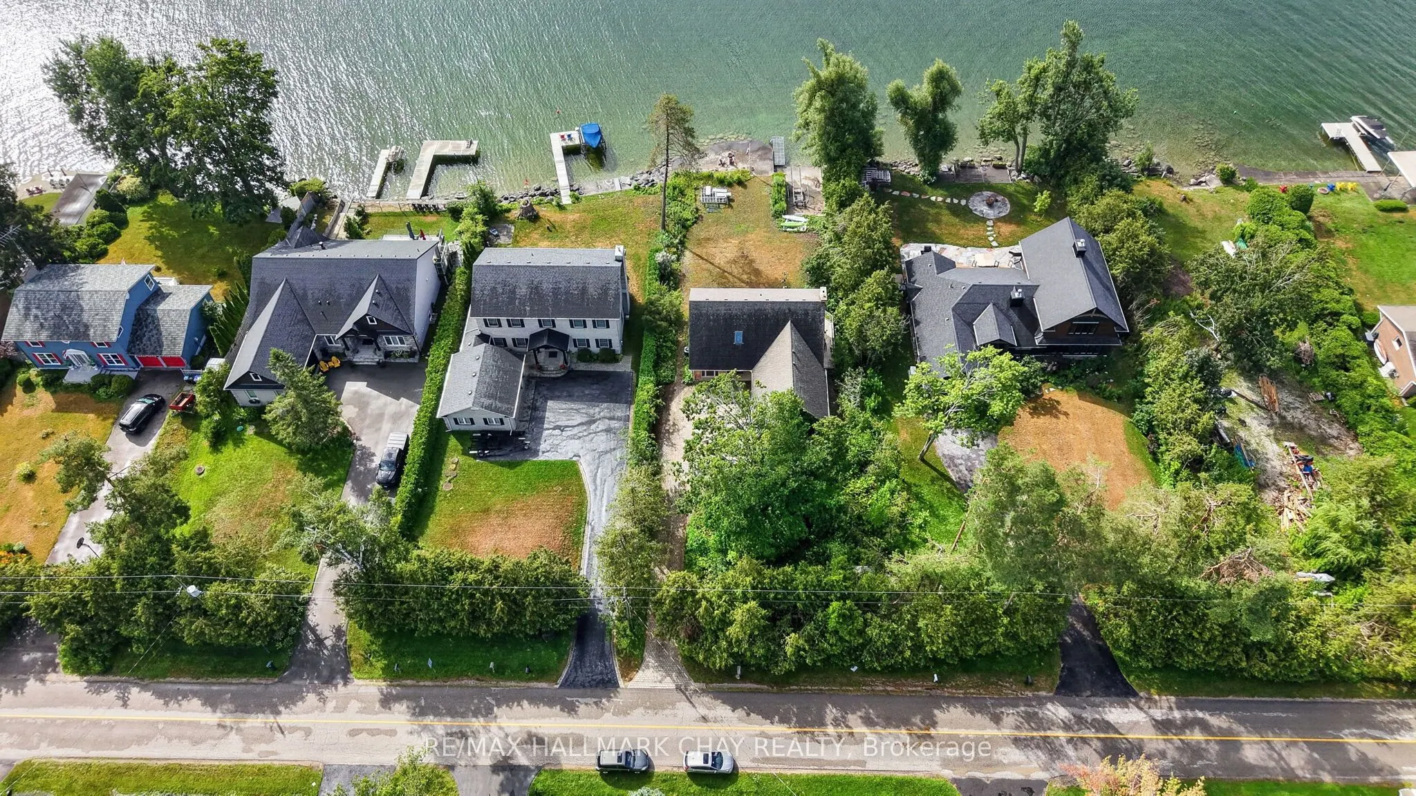 159 Lakeshore Road W