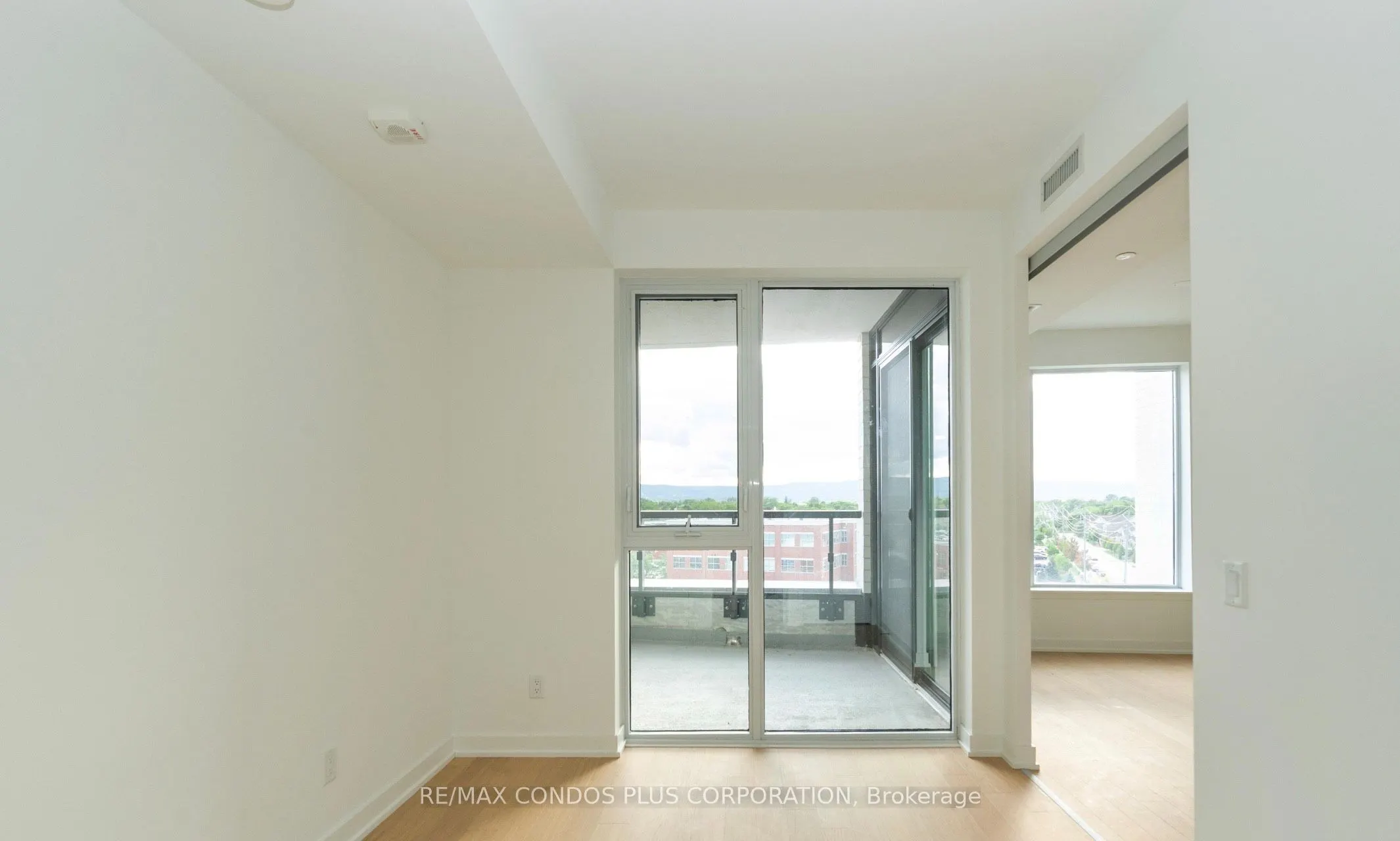 31 Huron Street #520