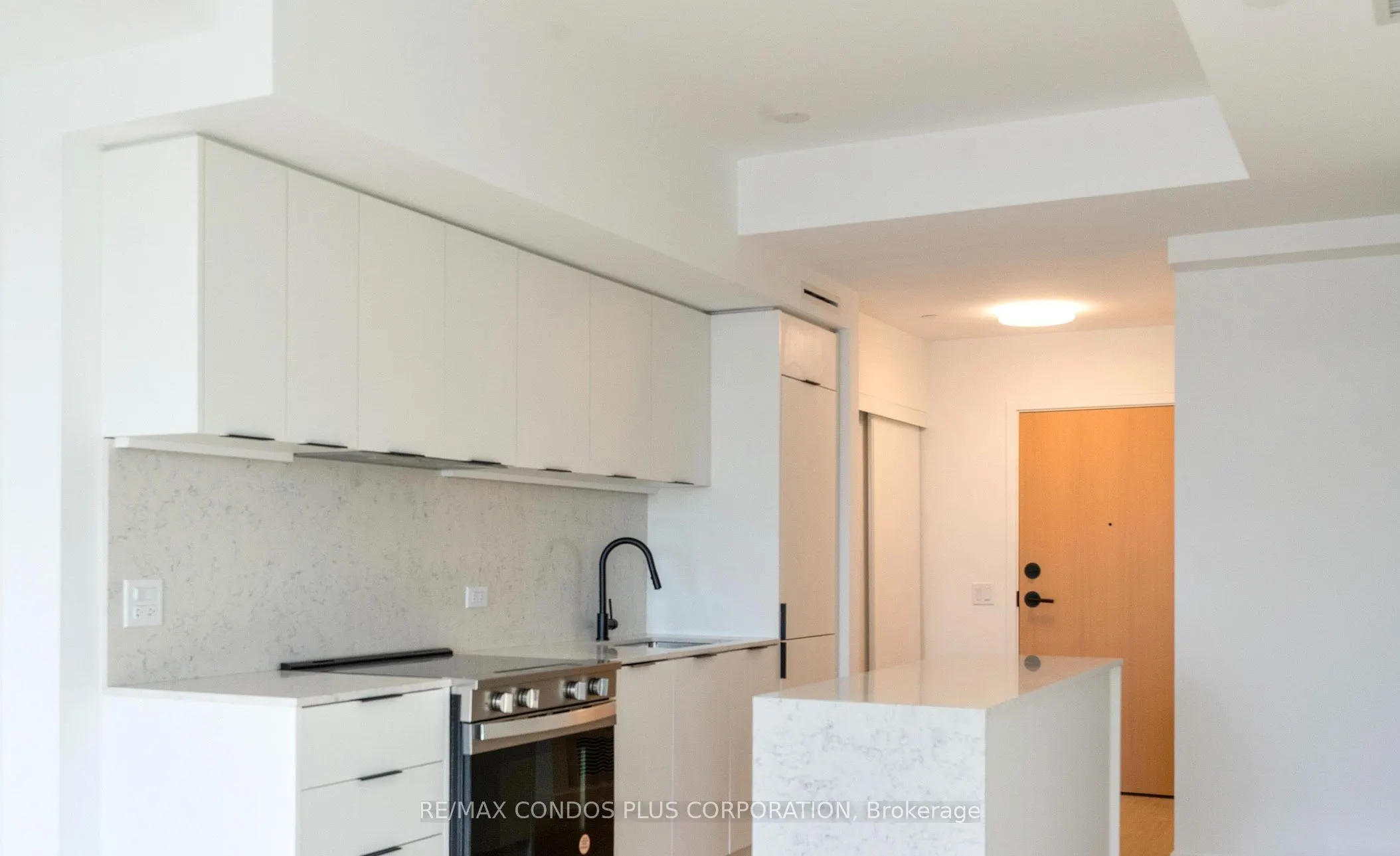 31 Huron Street #520