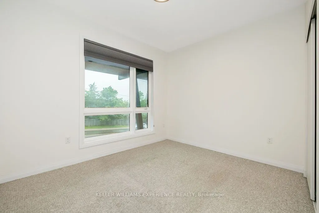 300 Essa Road E #201
