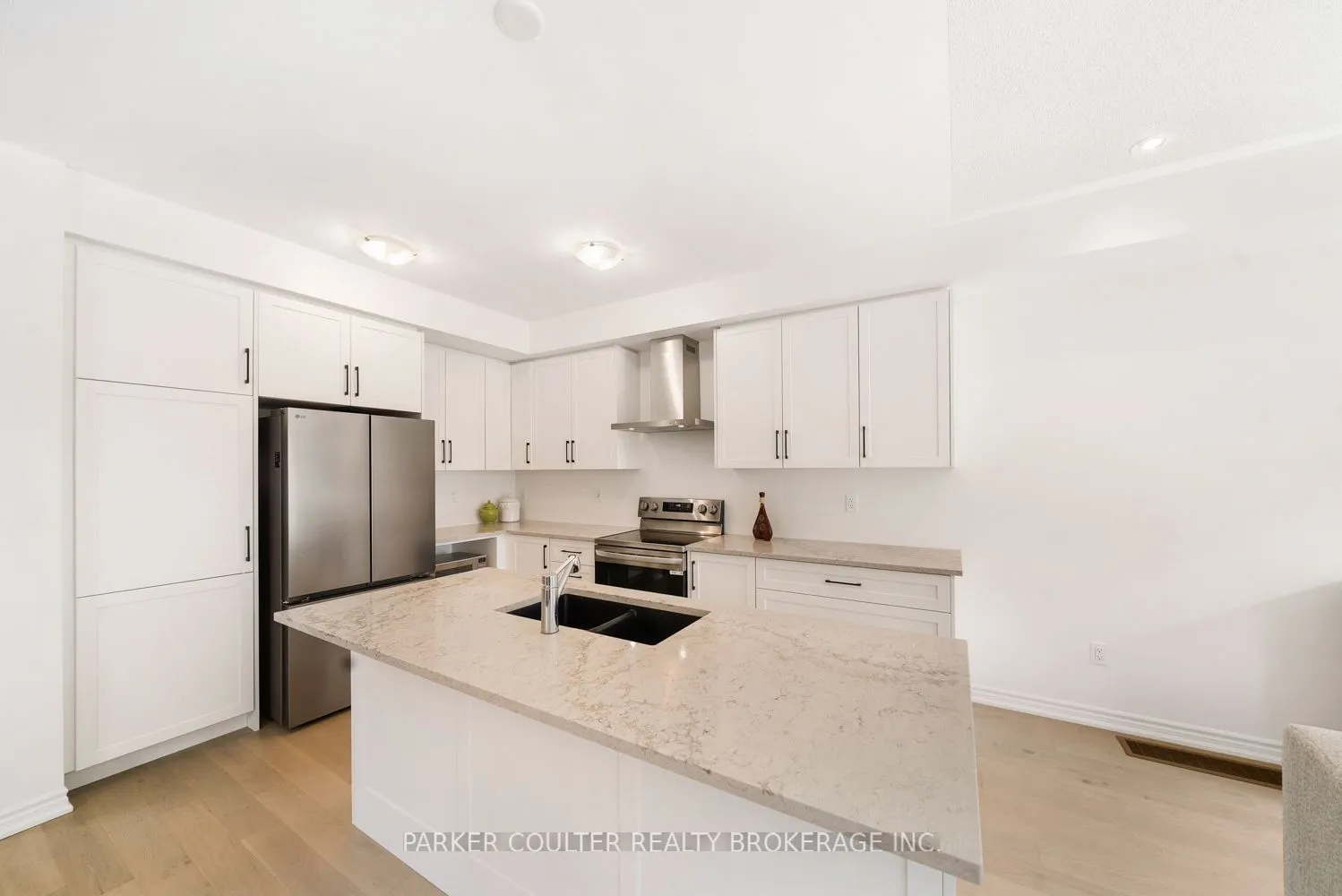 48 West Oak Trail