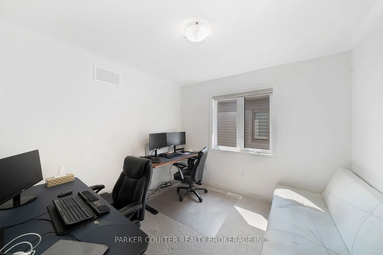 48 West Oak Trail