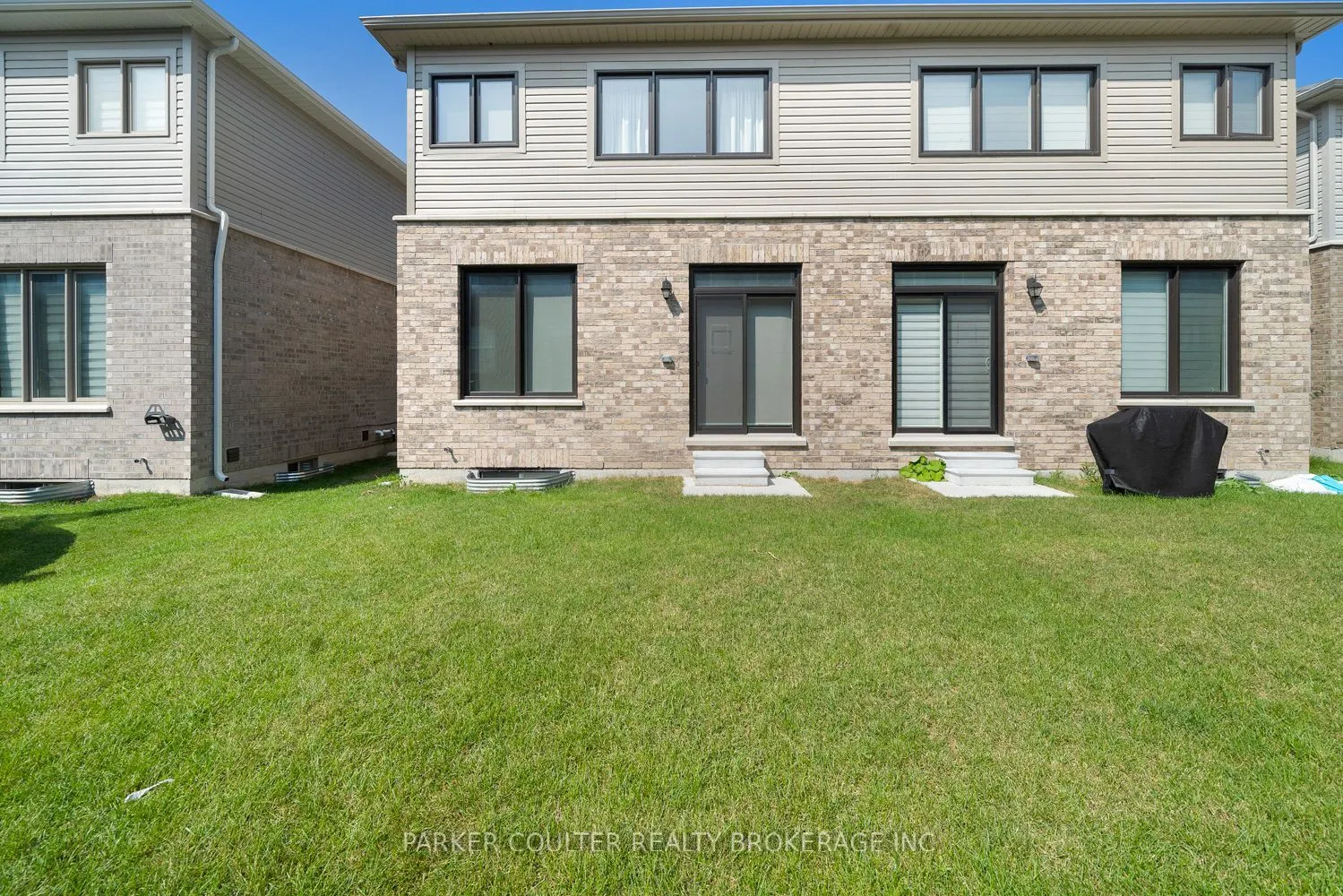 48 West Oak Trail