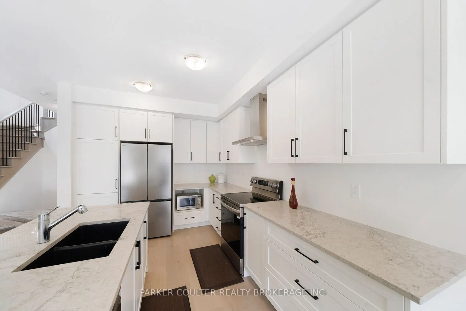 48 West Oak Trail