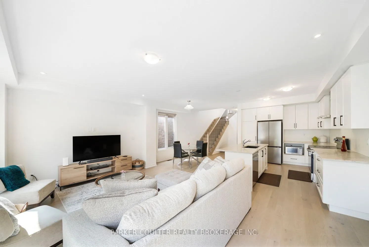 48 West Oak Trail