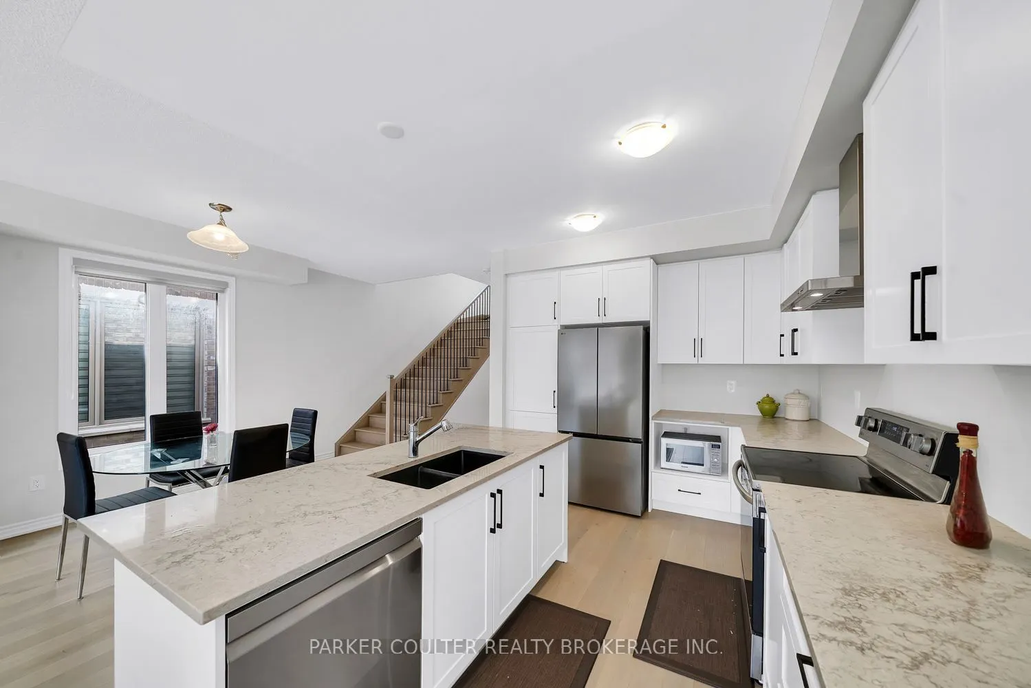 48 West Oak Trail