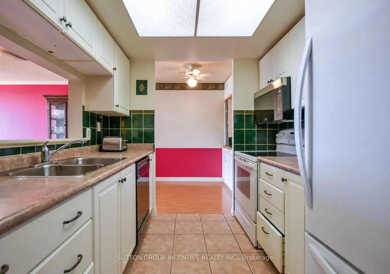65 Ellen Street #1005