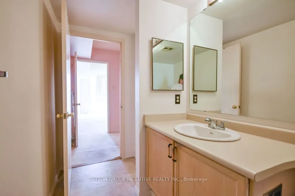 65 Ellen Street #1005